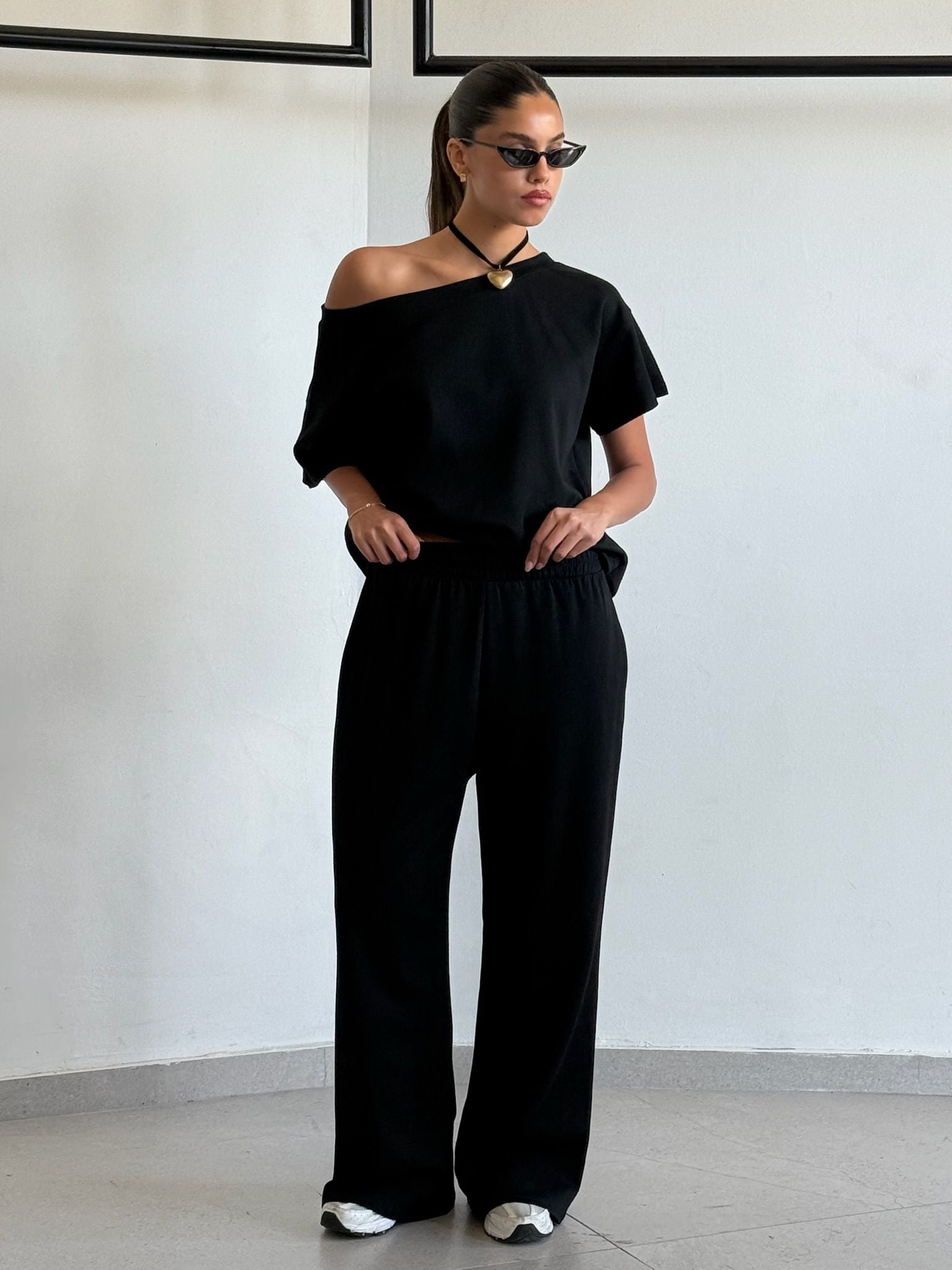 חליפת סול שחור