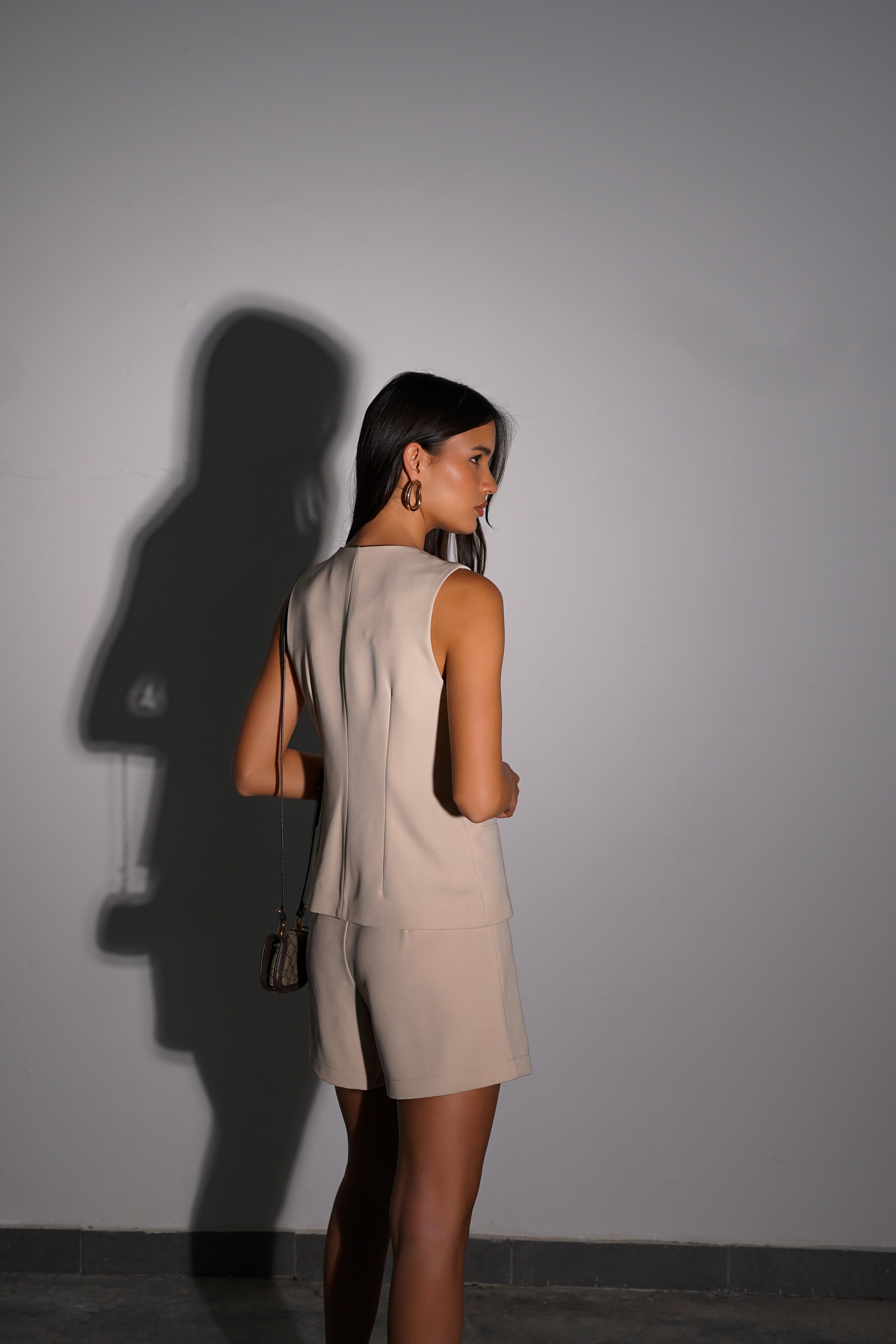 חליפת לטיסיה שמנת