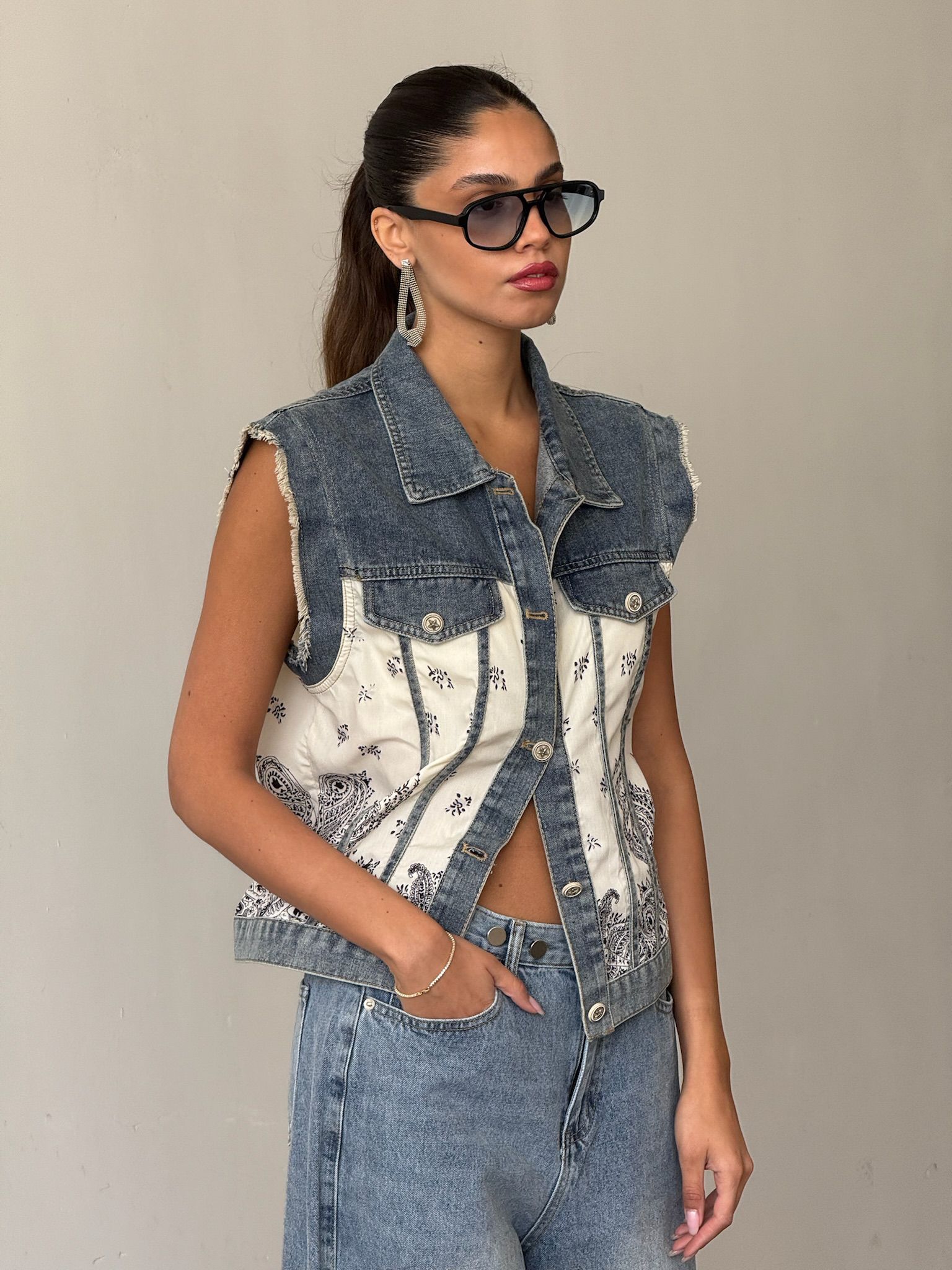 ווסט ג'ינס אילור