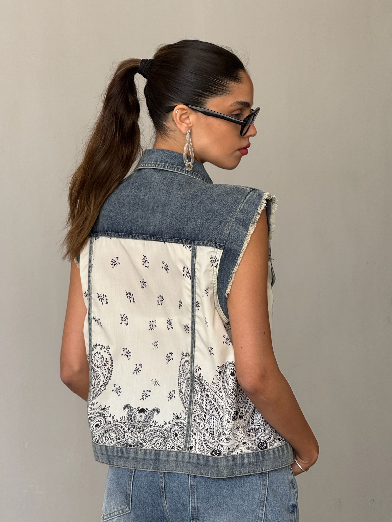 ווסט ג'ינס אילור