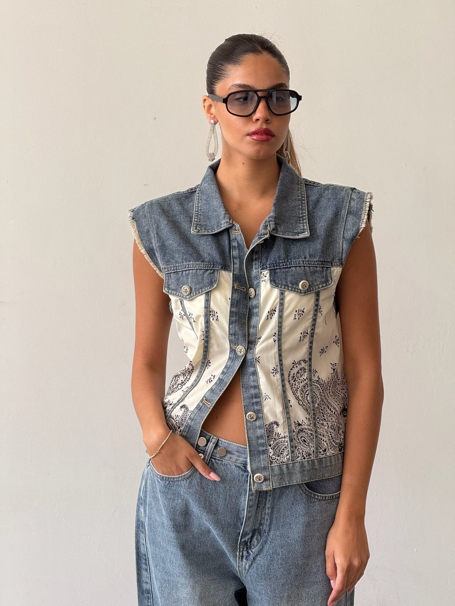 ווסט ג'ינס אילור