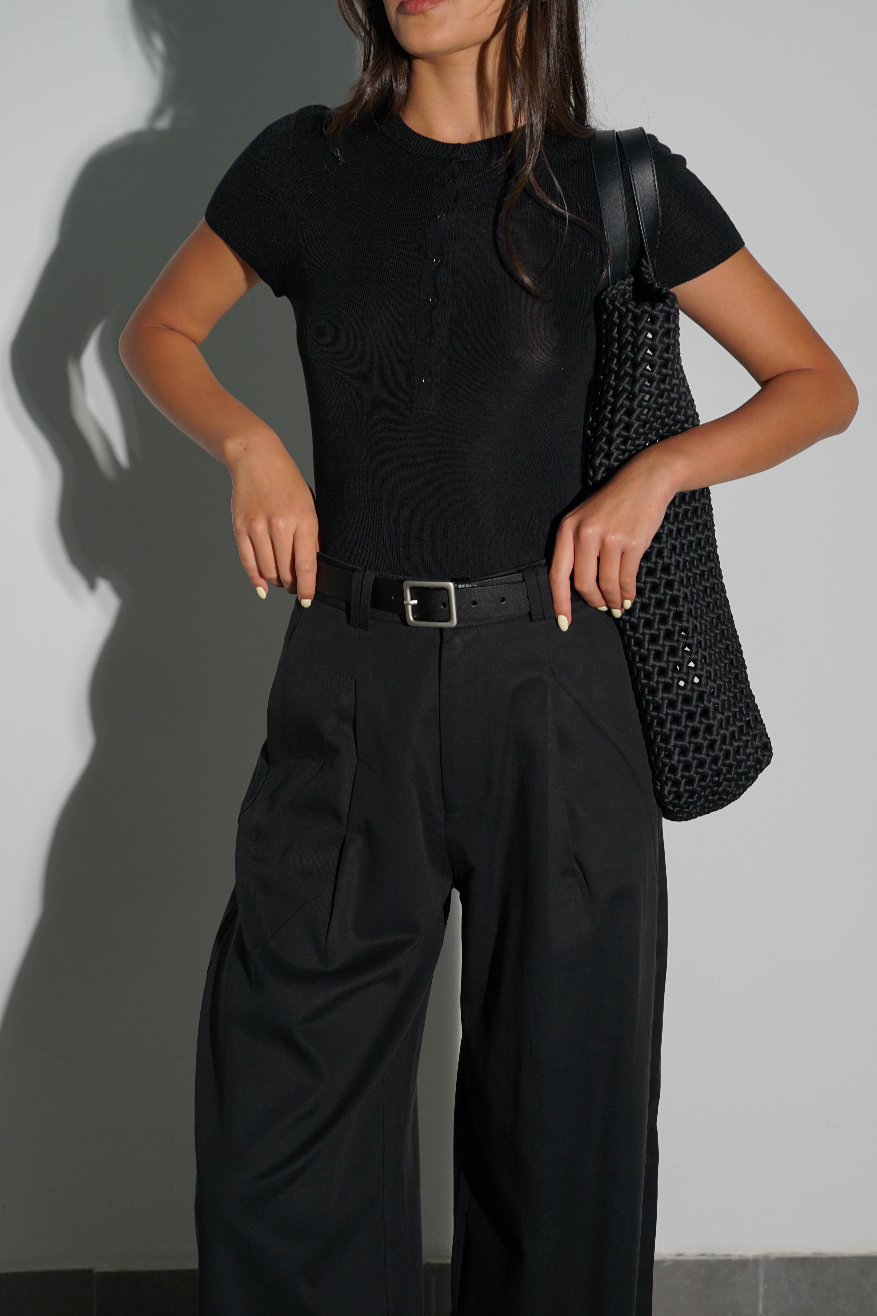 חולצת סנדרה שחור