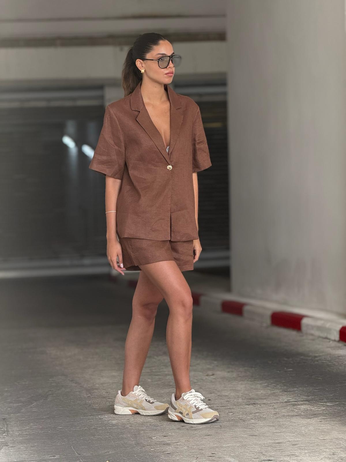 חליפת מור חום