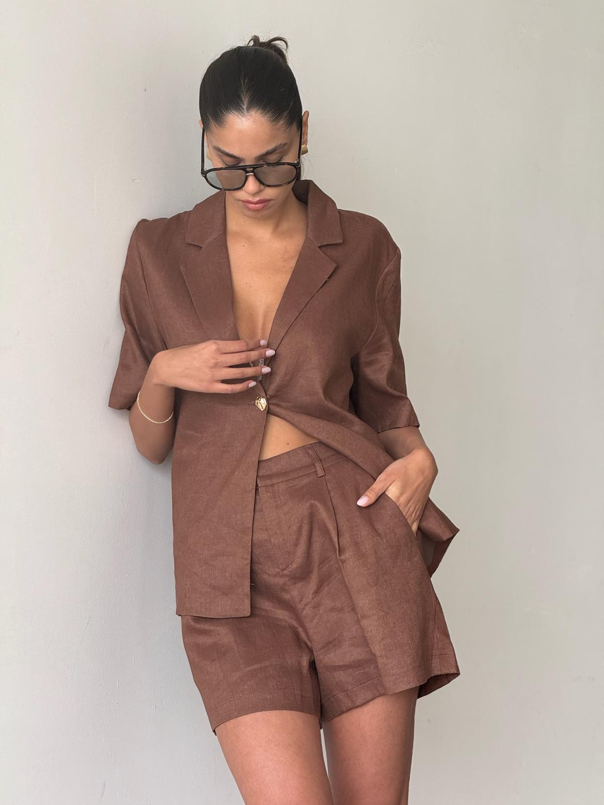 חליפת מור חום