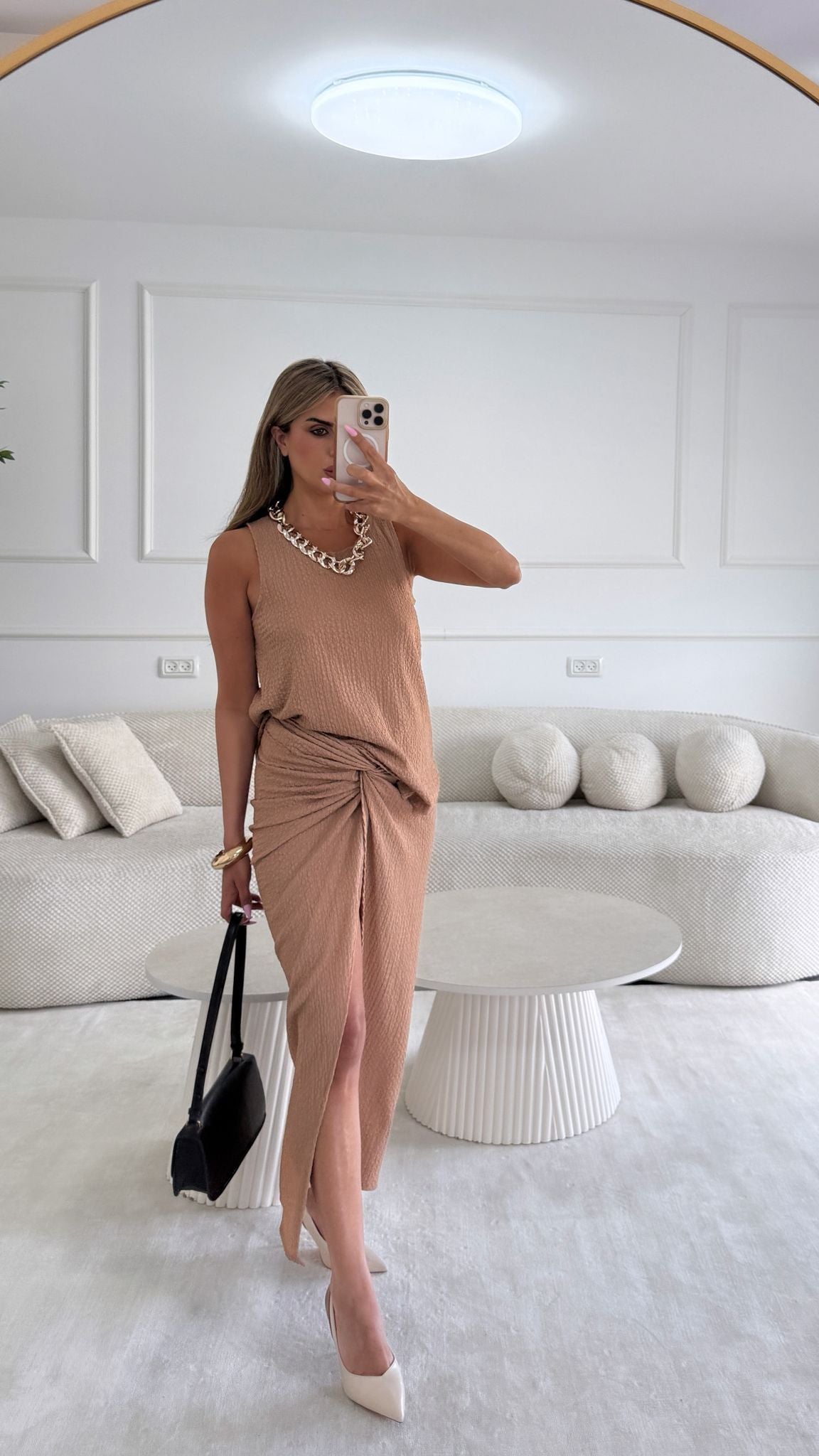 חליפת אניס מוקה