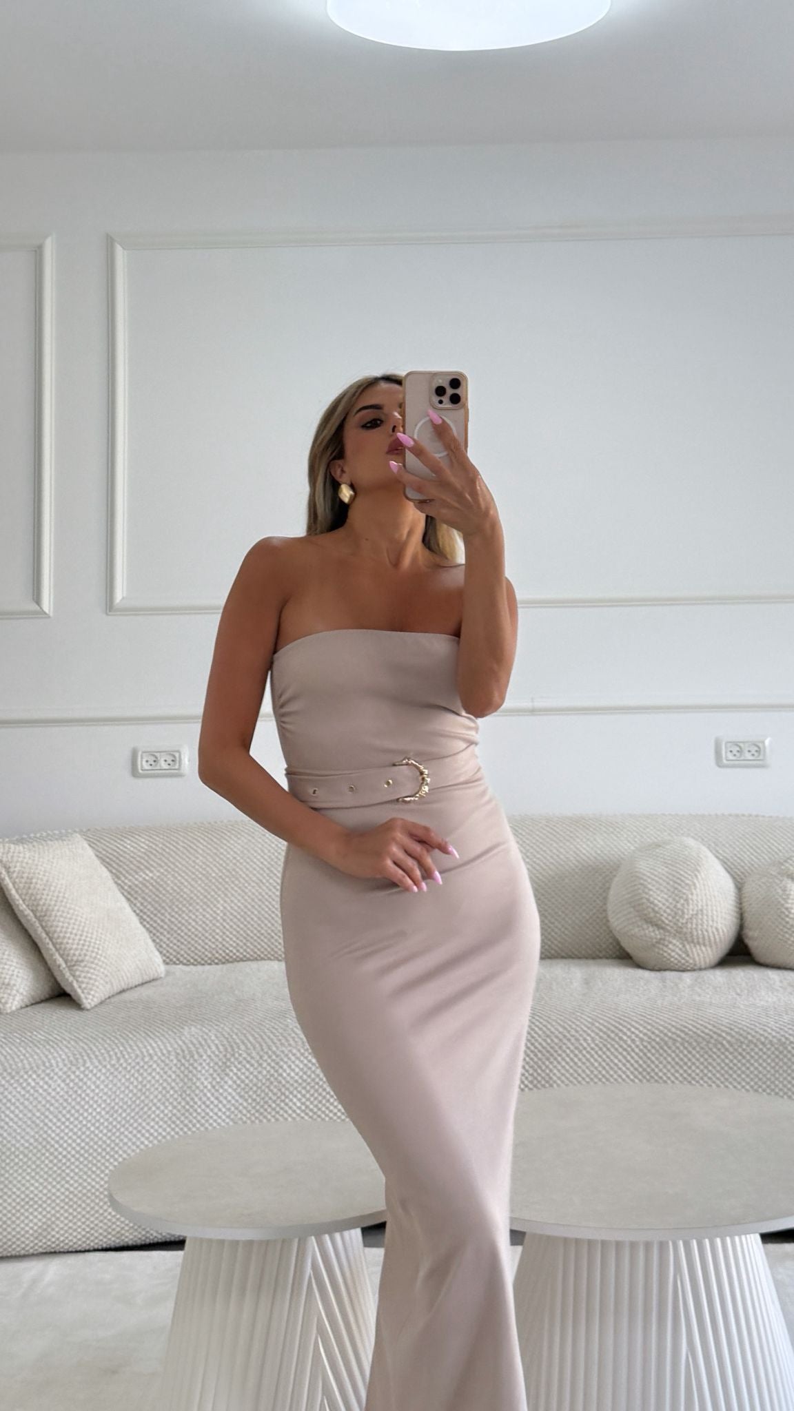 שמלת אבלין בז'