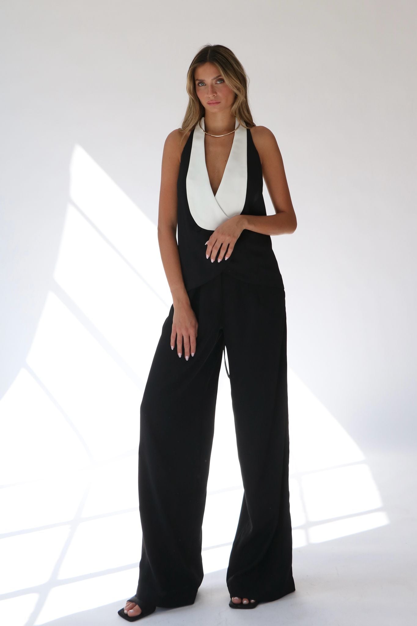 חליפת ורה שחור