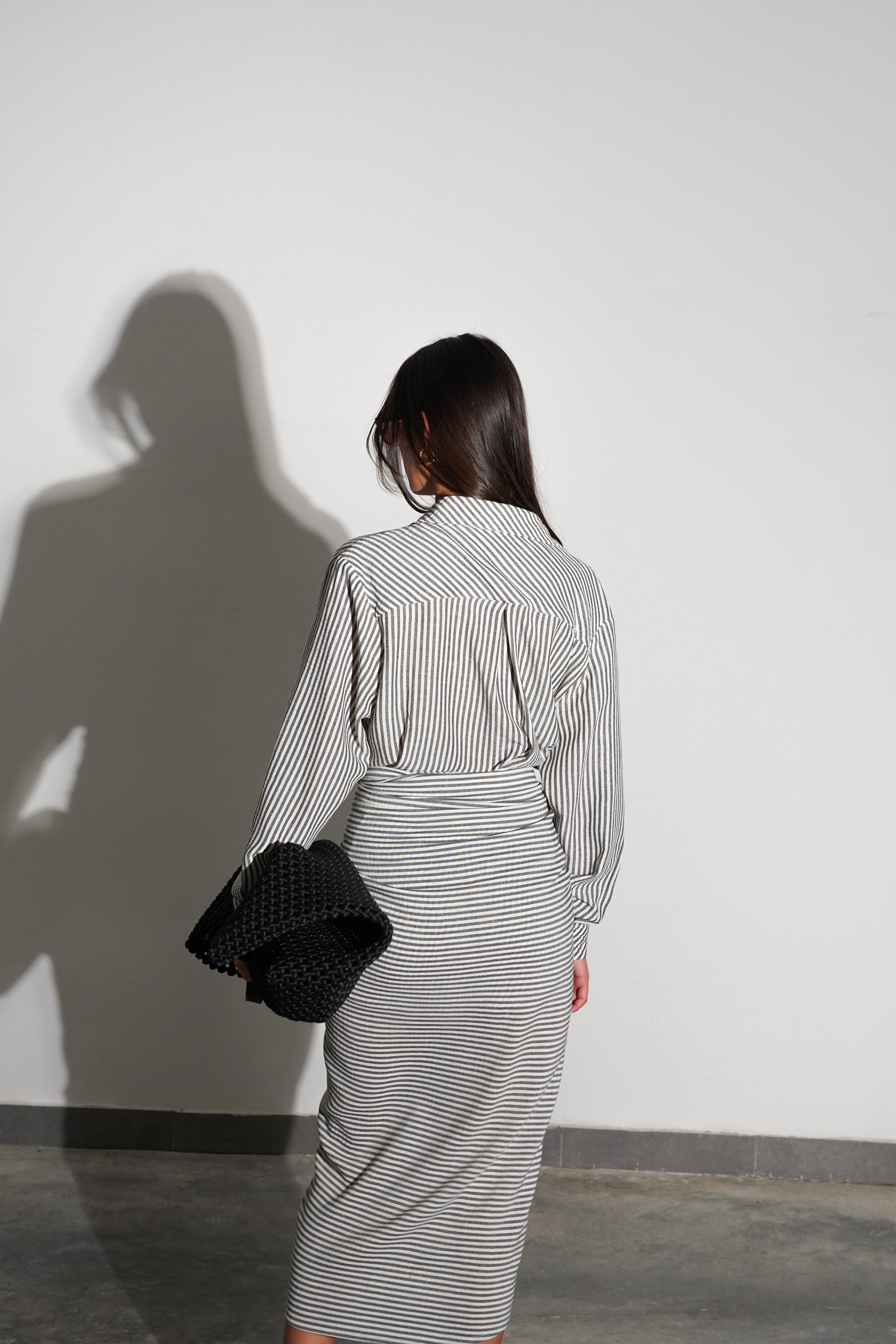 חליפת ואלאן פסים שחור