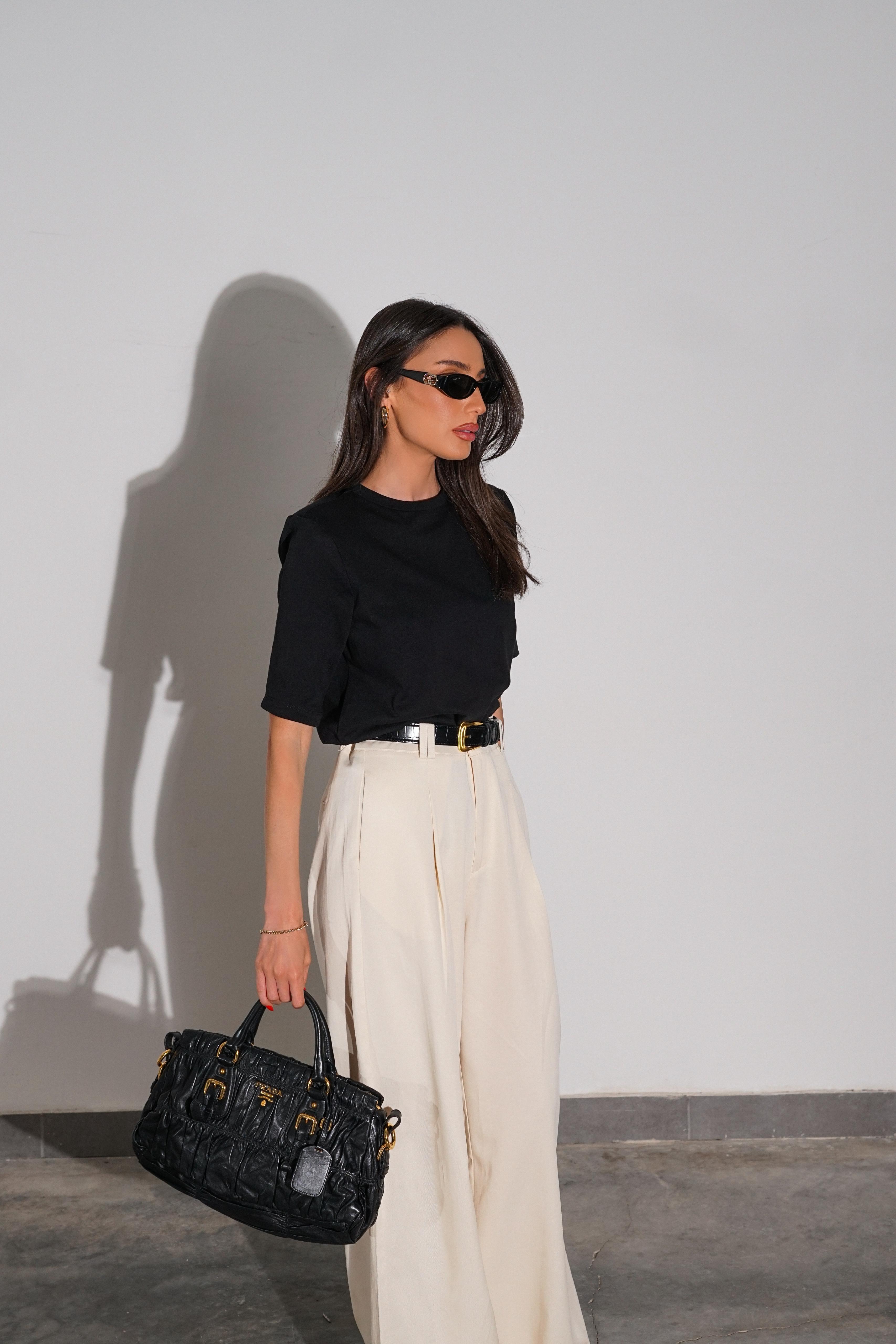 חולצת בייסיק כריות שחור