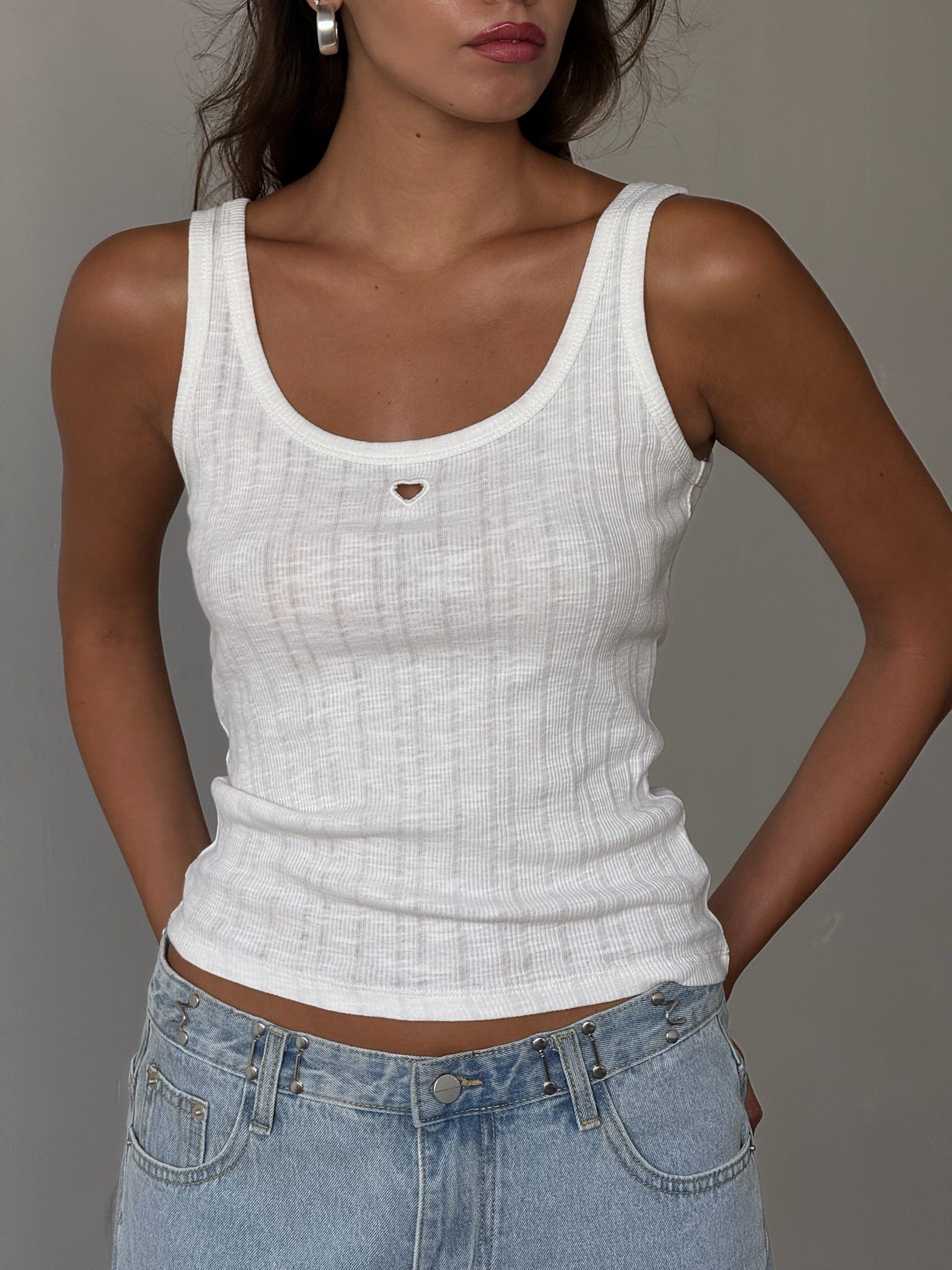 גופיית אלבי לבן