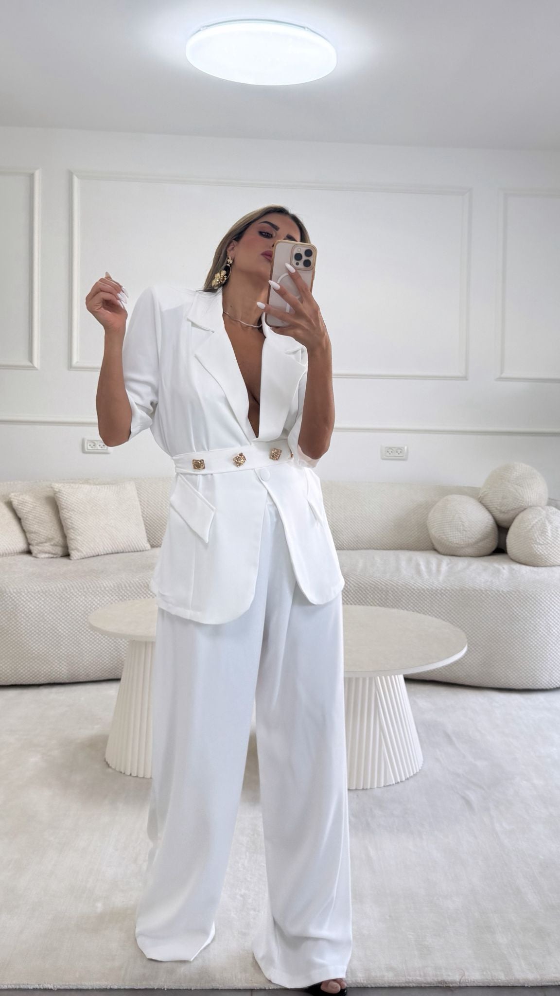 חליפת מורי לבן