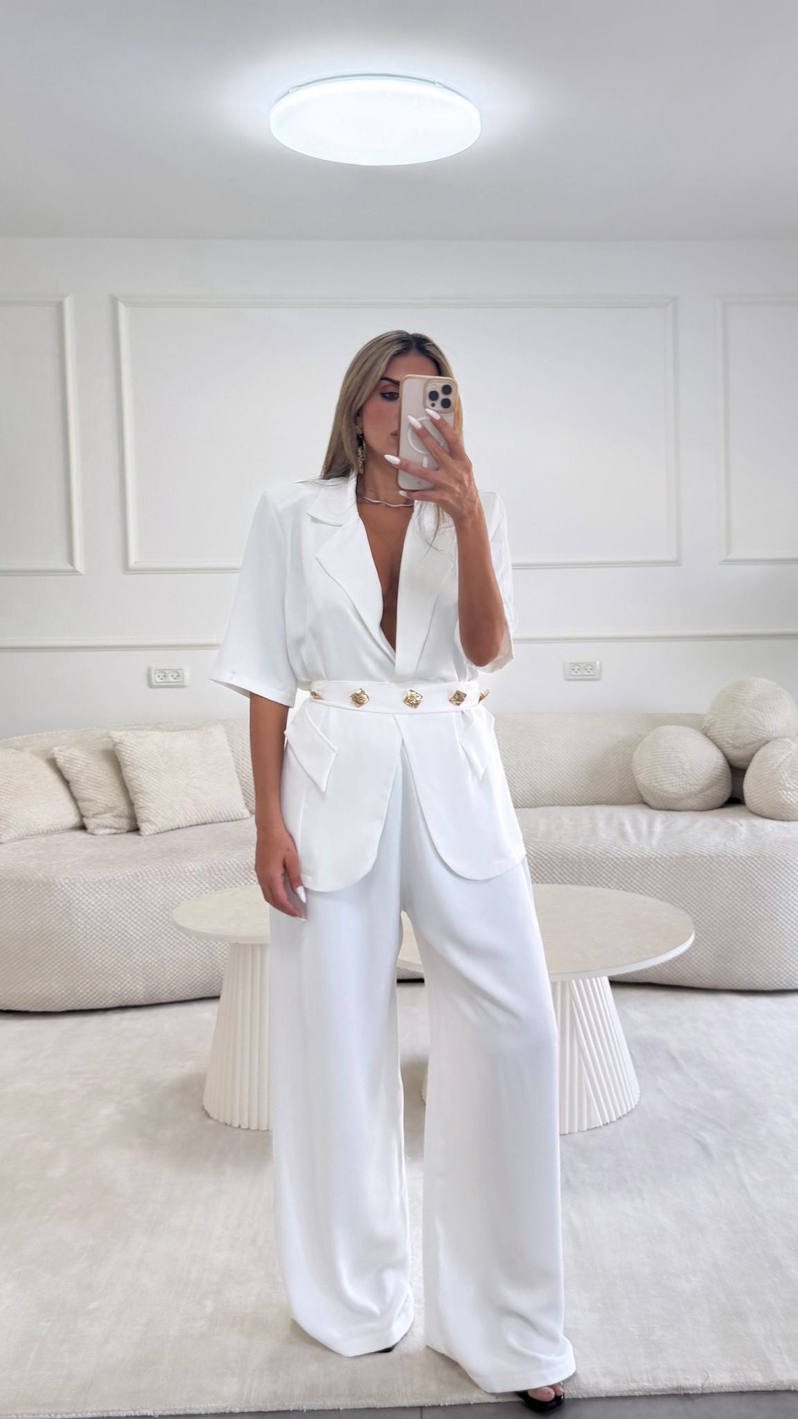 חליפת מורי לבן