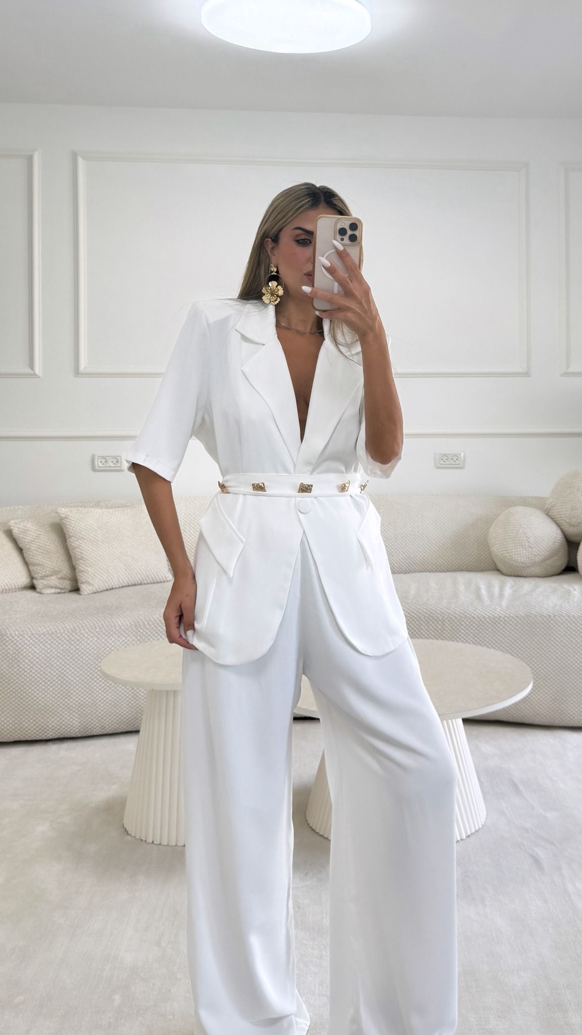 חליפת מורי לבן