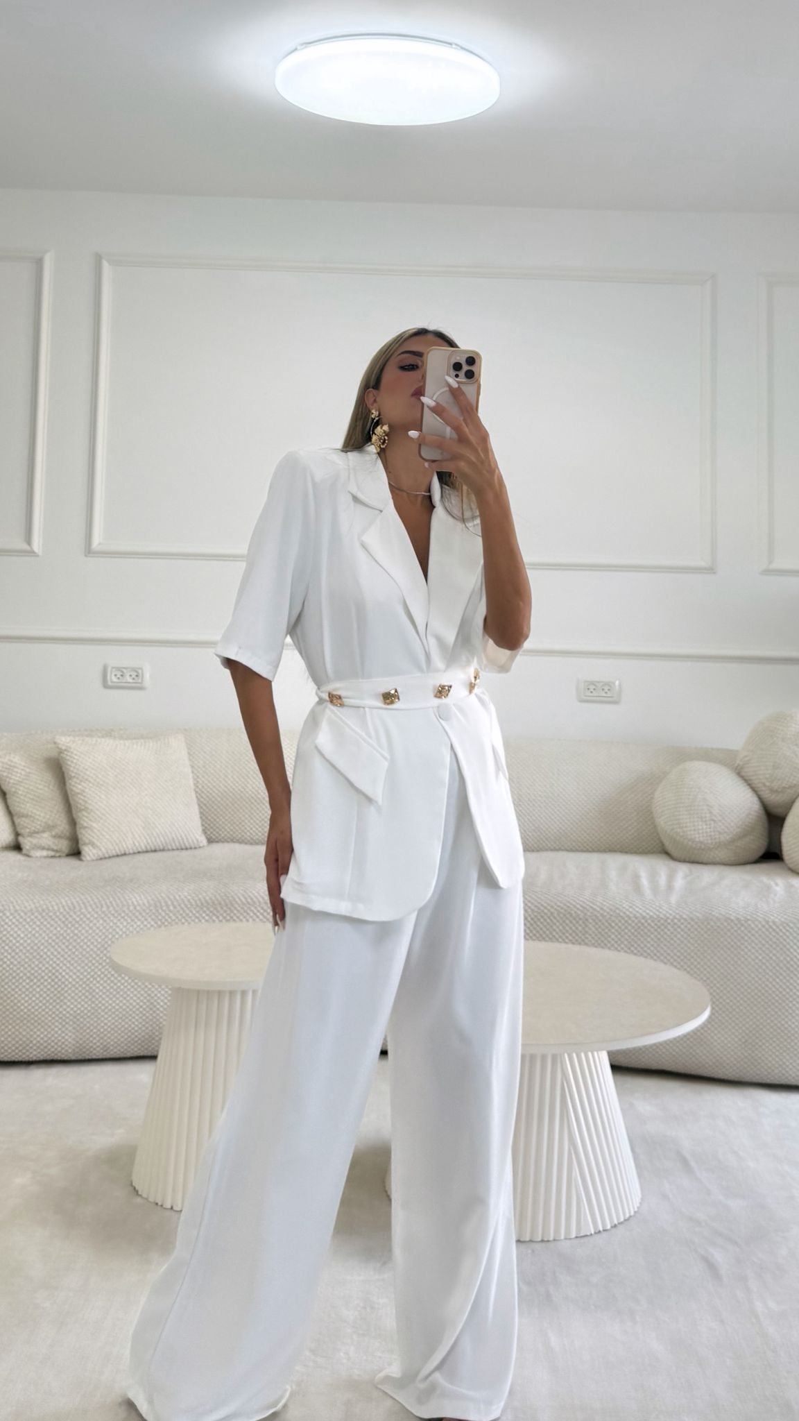 חליפת מורי לבן