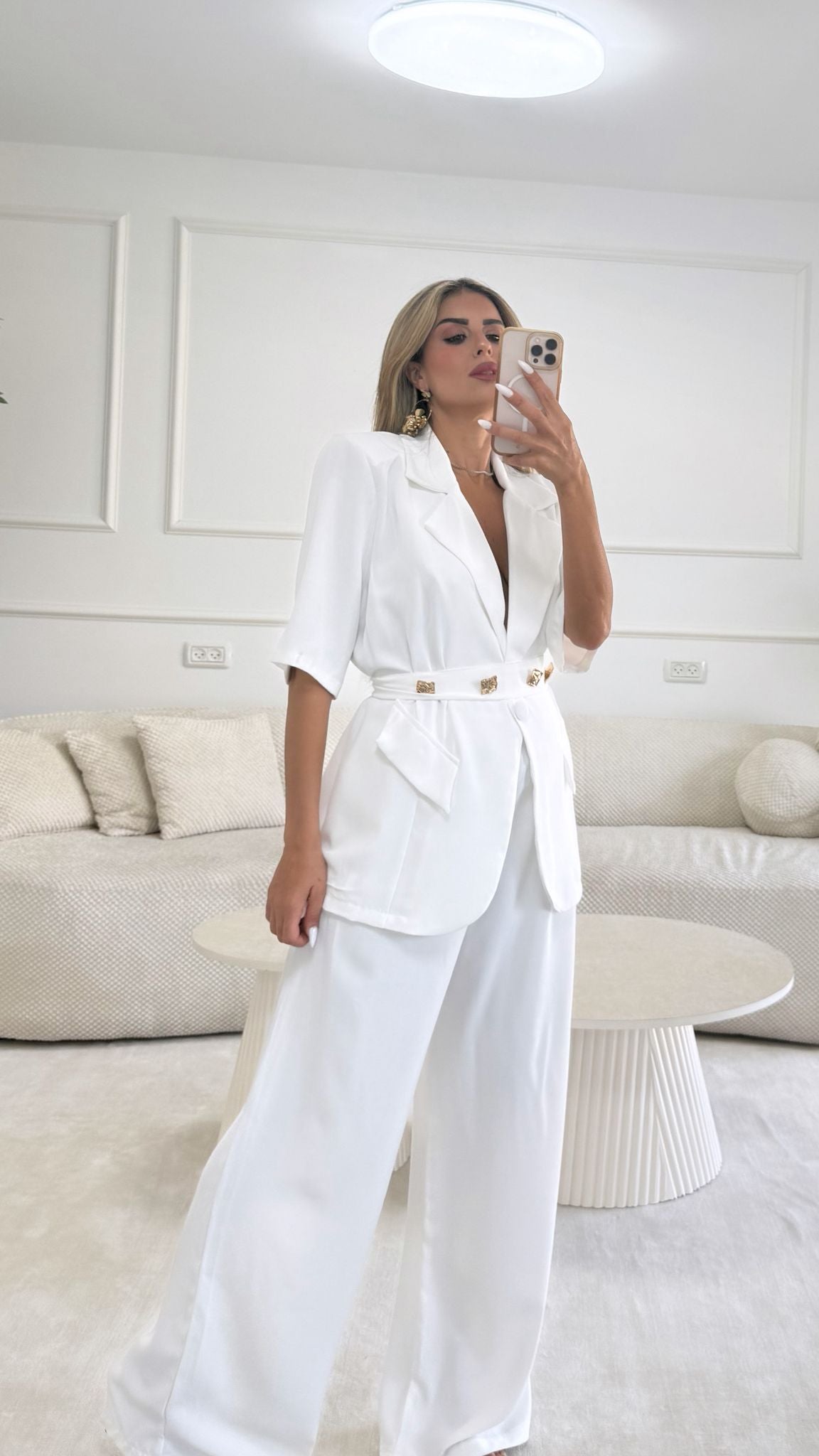 חליפת מורי לבן