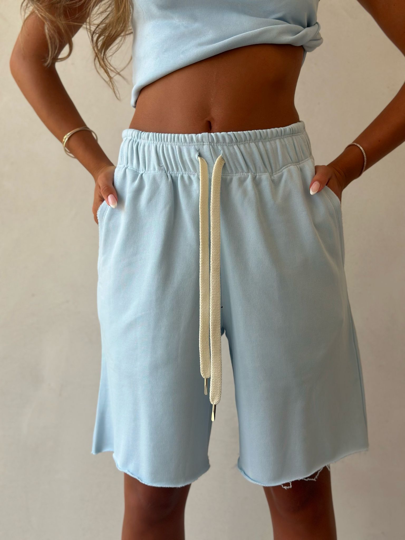 ברמודה שירי תכלת