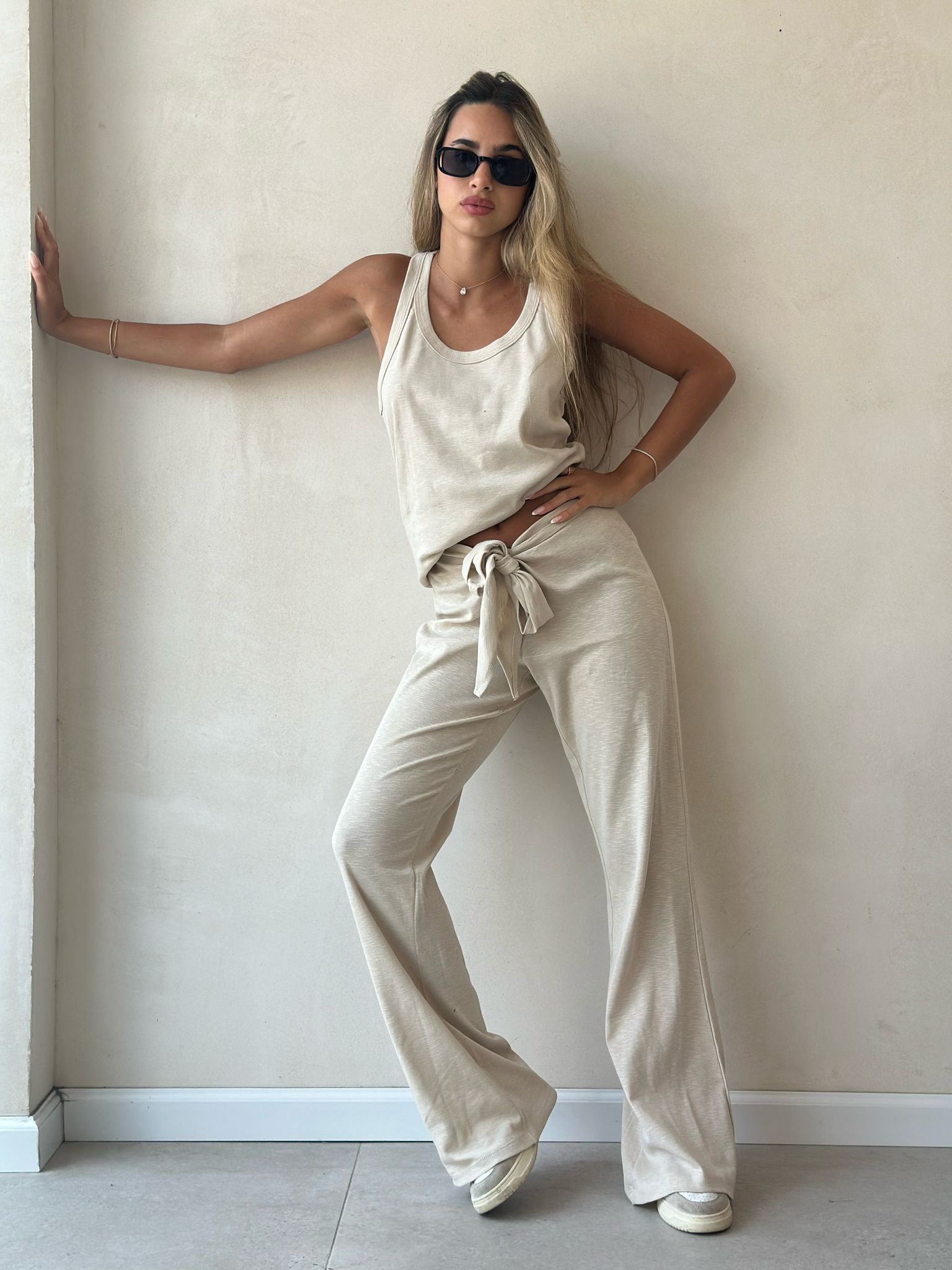 חליפת יאלי אבן