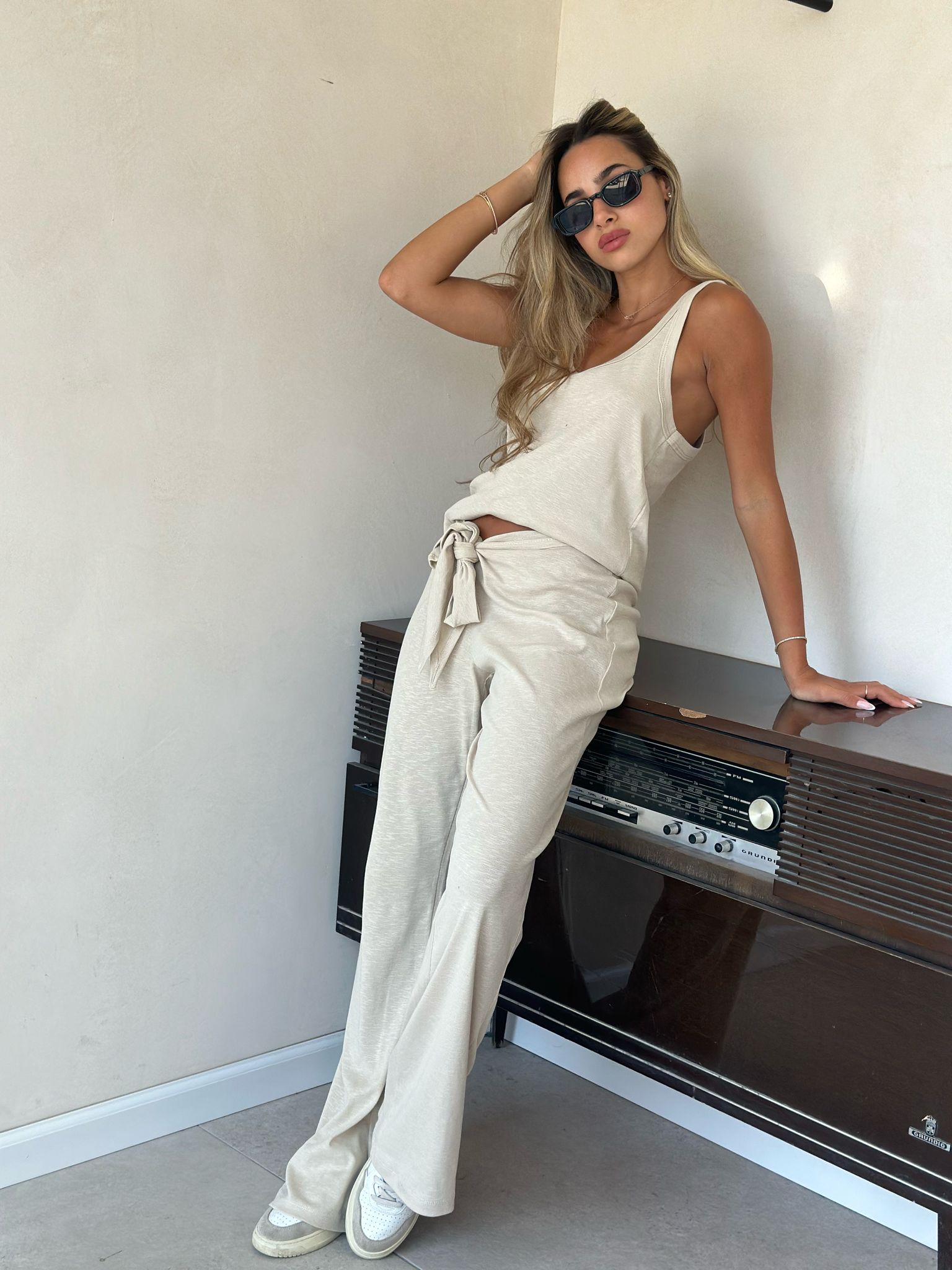 חליפת יאלי אבן