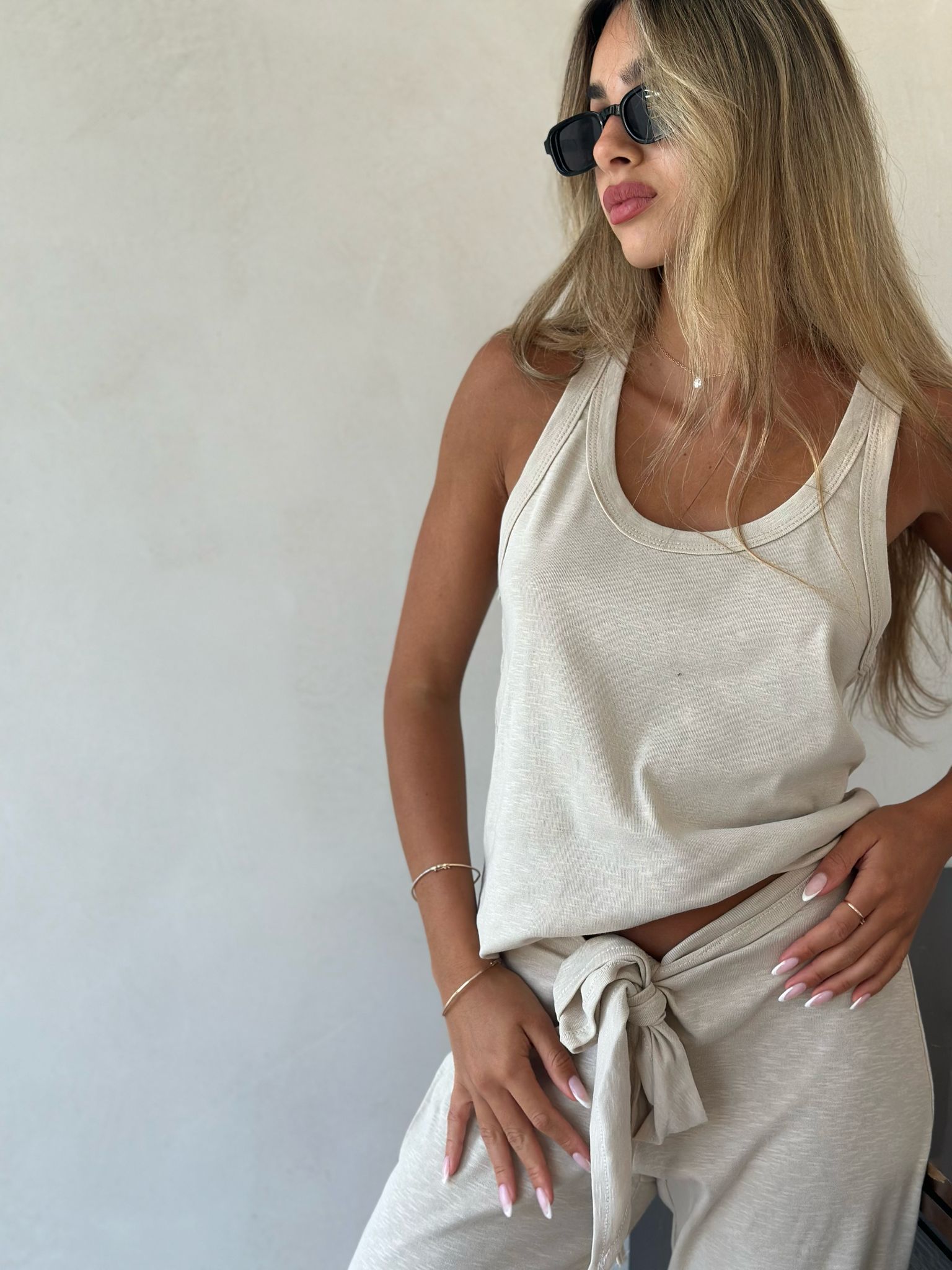 חליפת יאלי אבן