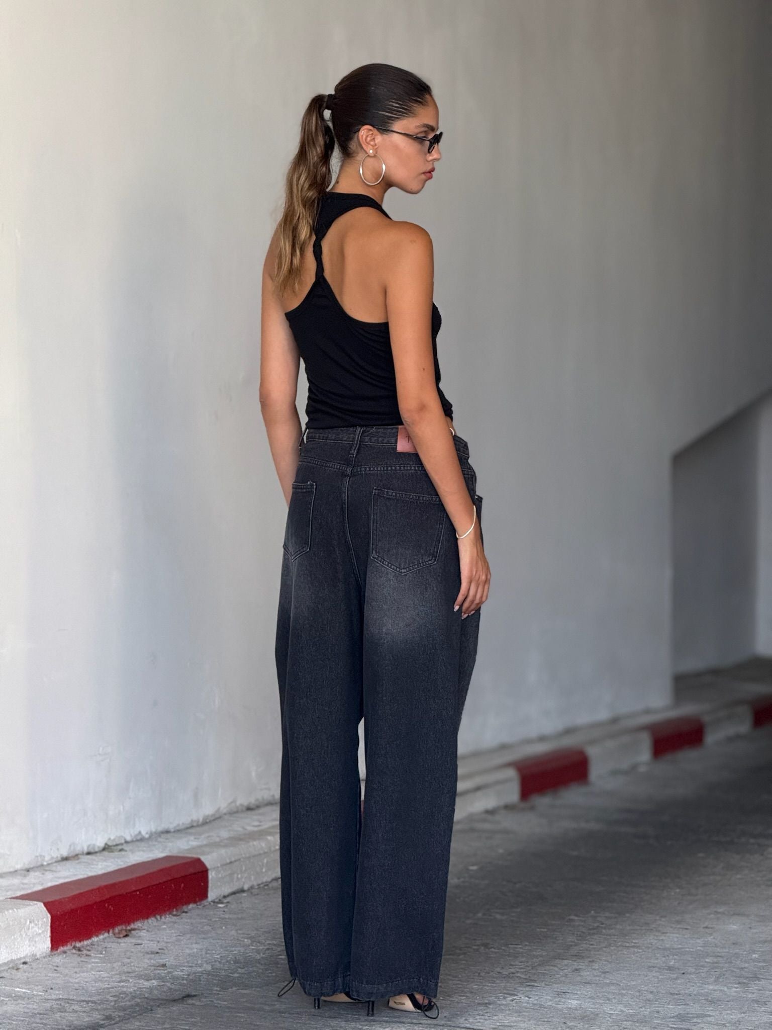 גופיית ריבל שחור