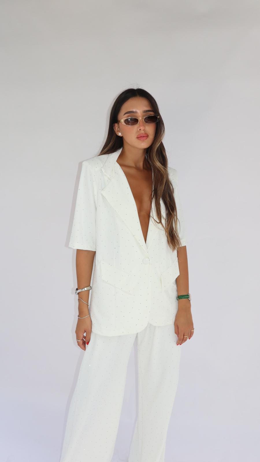 חליפת מייגן שילוב אבנים לבן