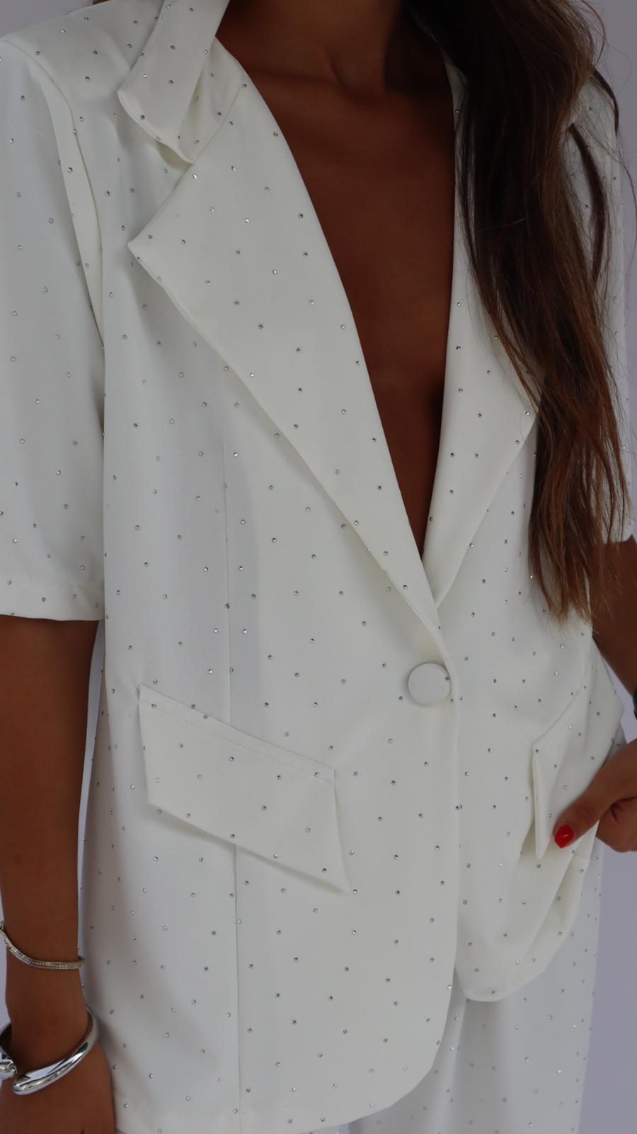 חליפת מייגן שילוב אבנים לבן