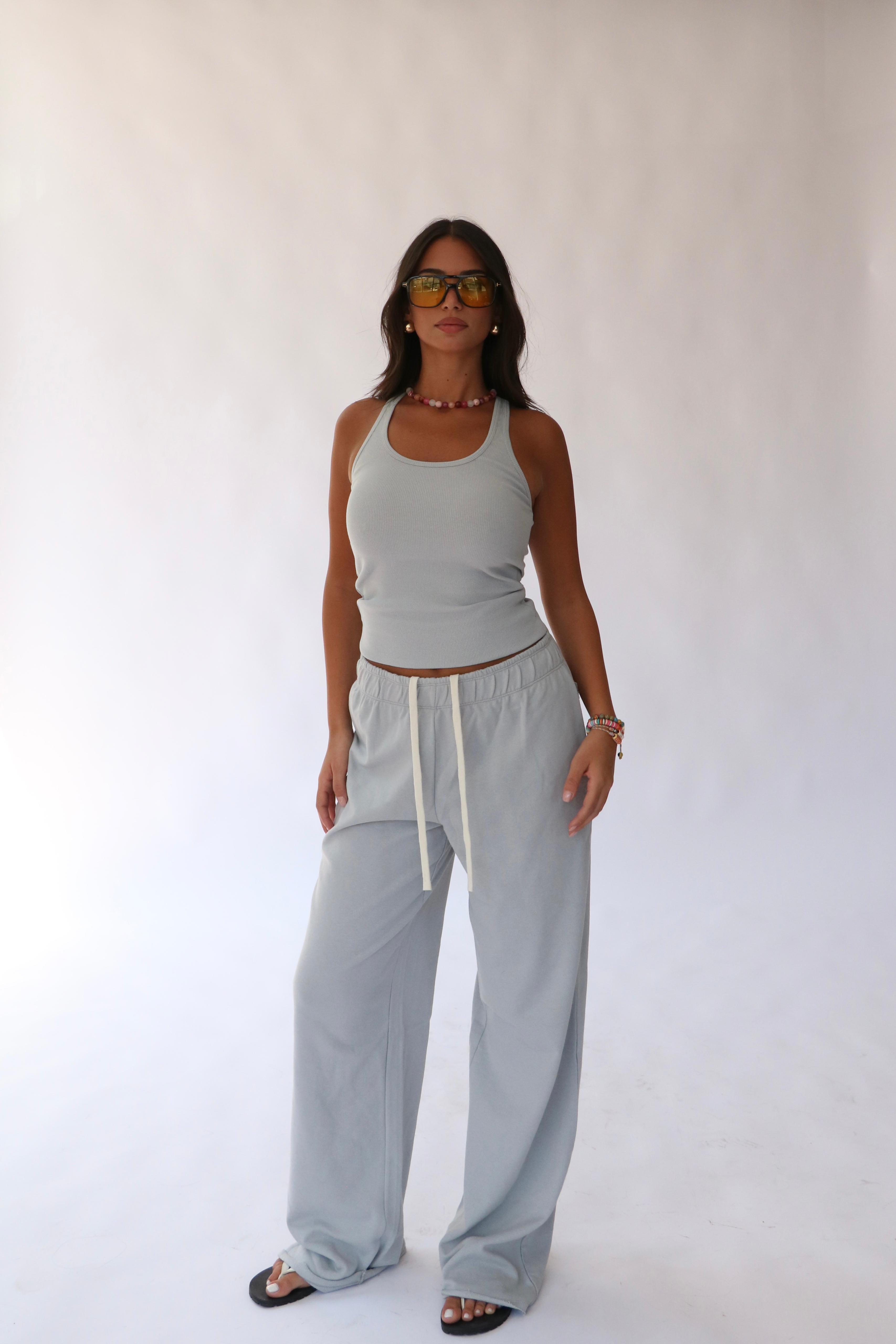 חליפת בקי אפור