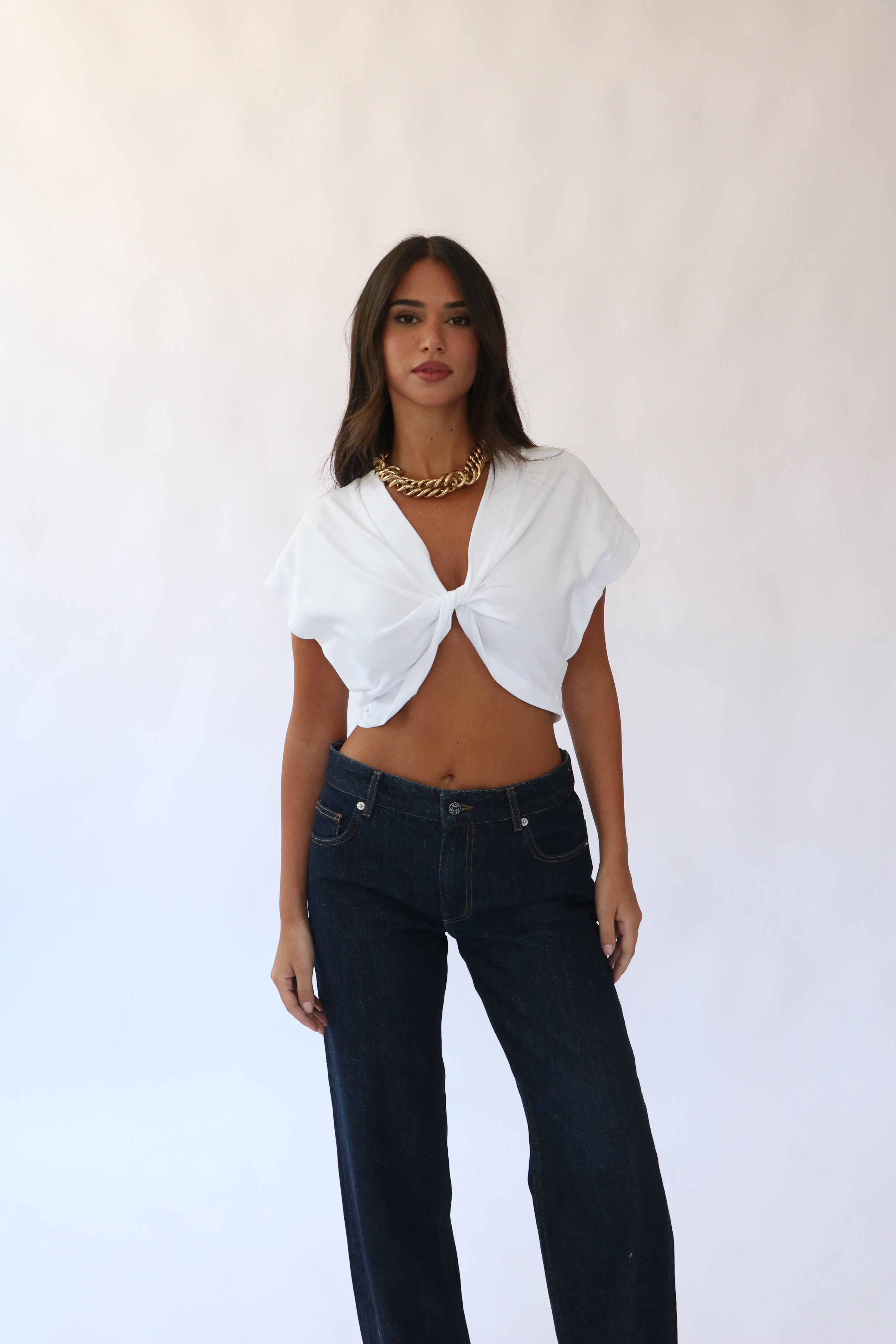 חולצת אדורה לבן