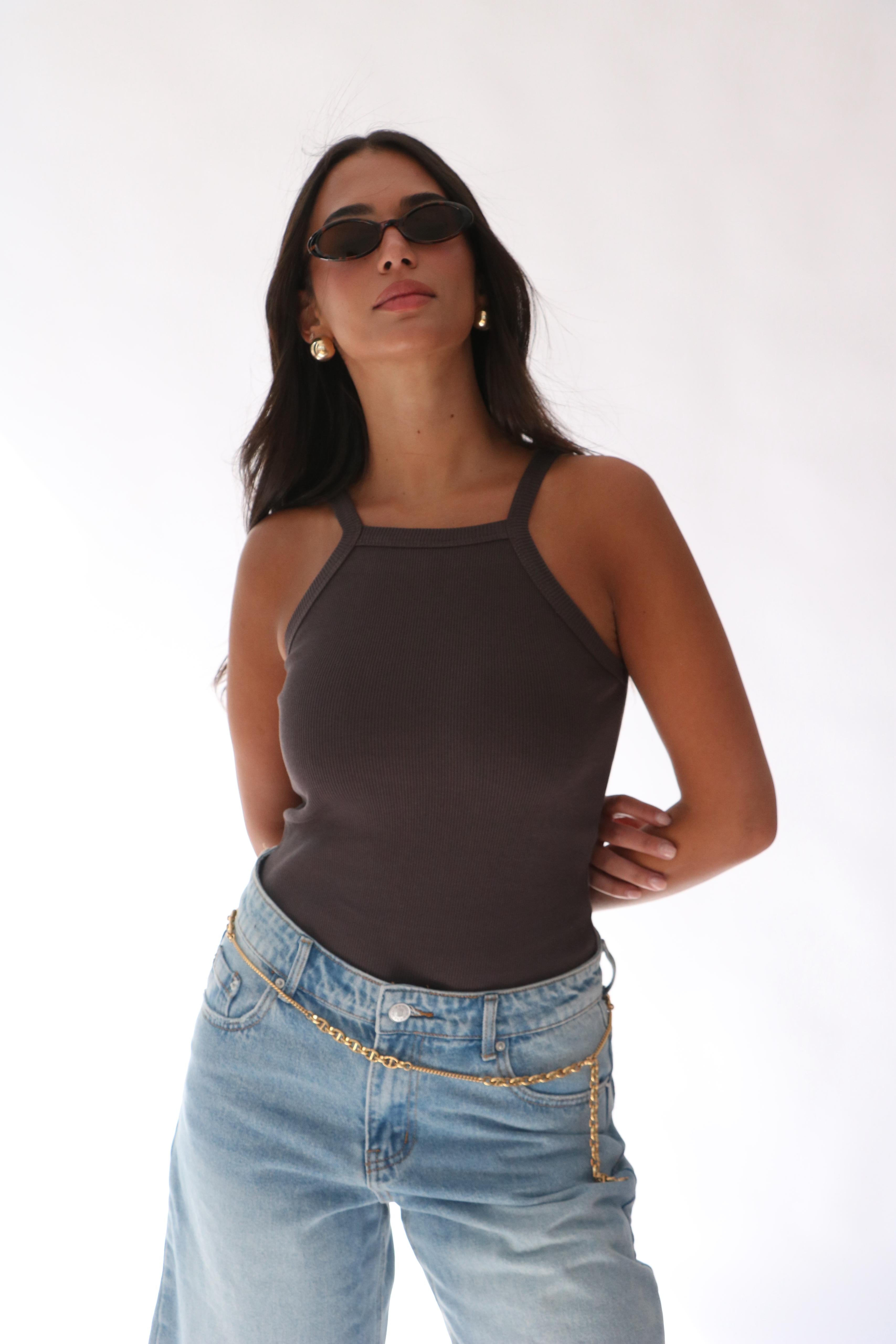 גופיית לארה חום