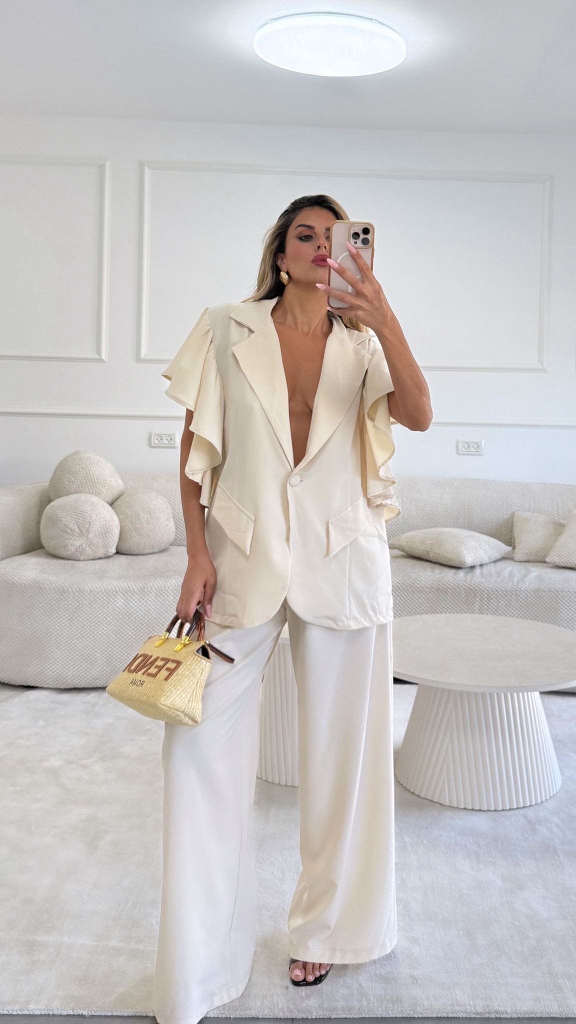 חליפת מלזיה בז'