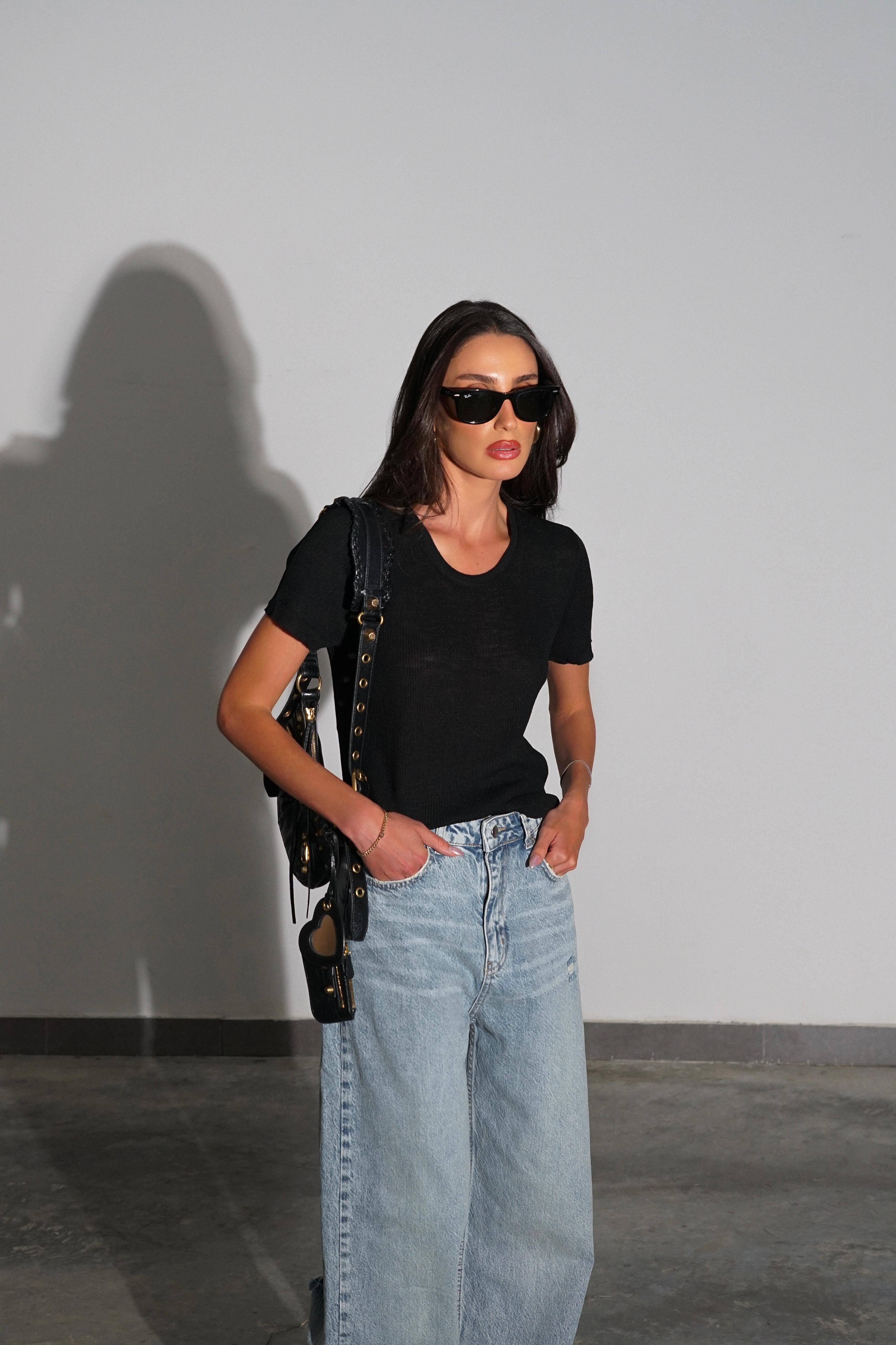 חולצת קירי שחור