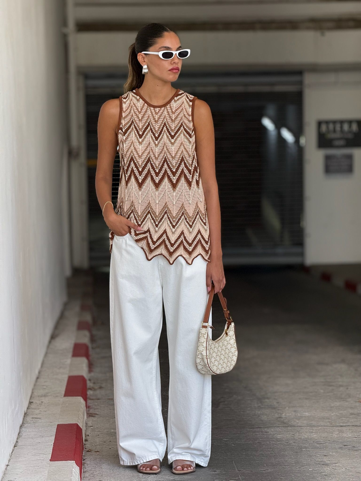 חולצת ליאו חום