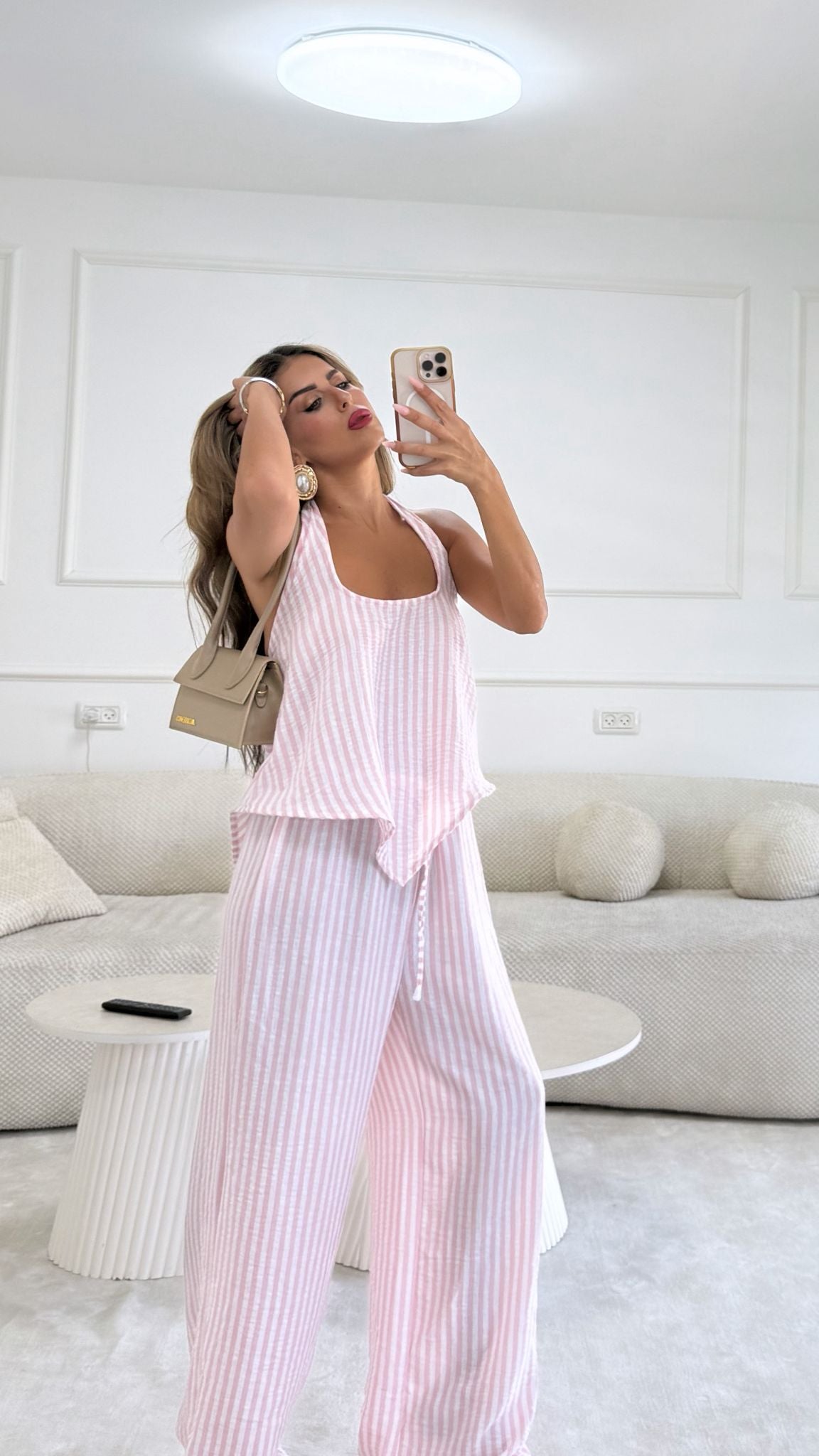 חליפת מיקונוס ורוד