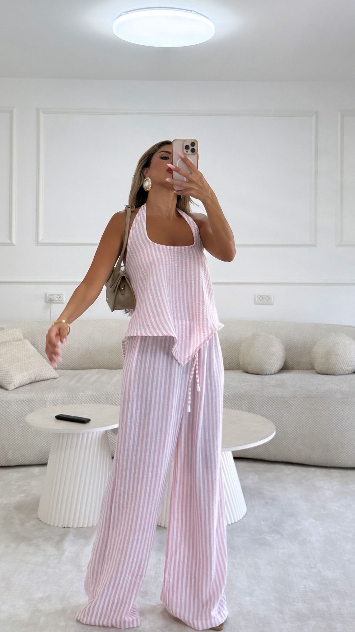 חליפת מיקונוס ורוד