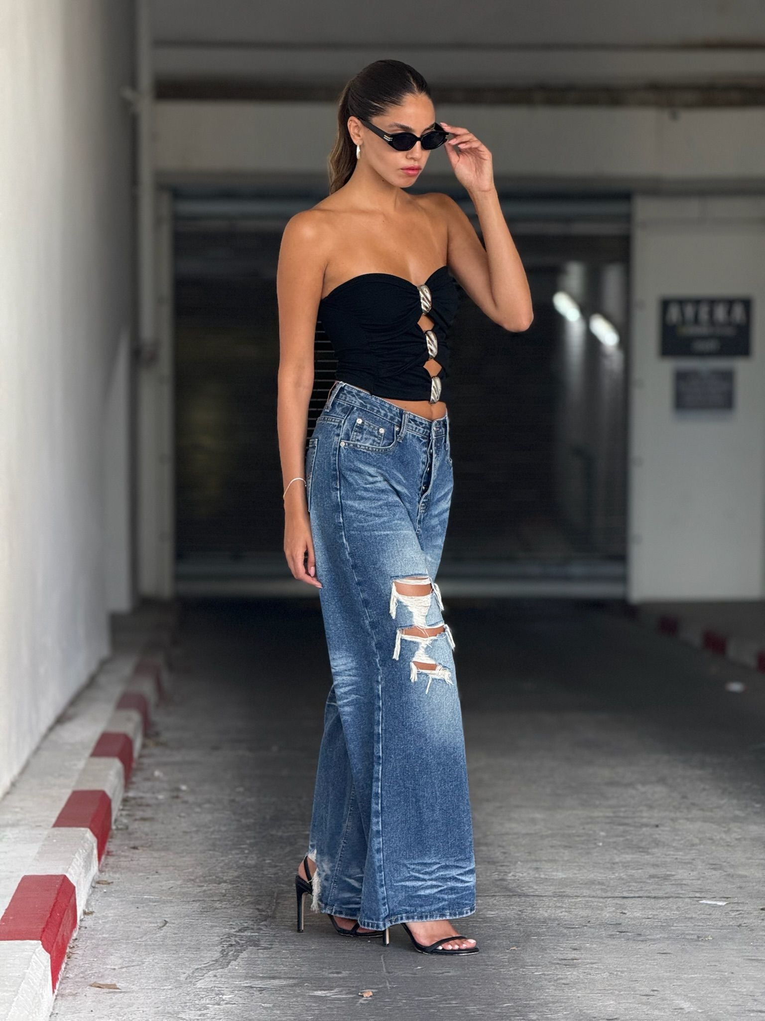 סטרפלס קים שחור