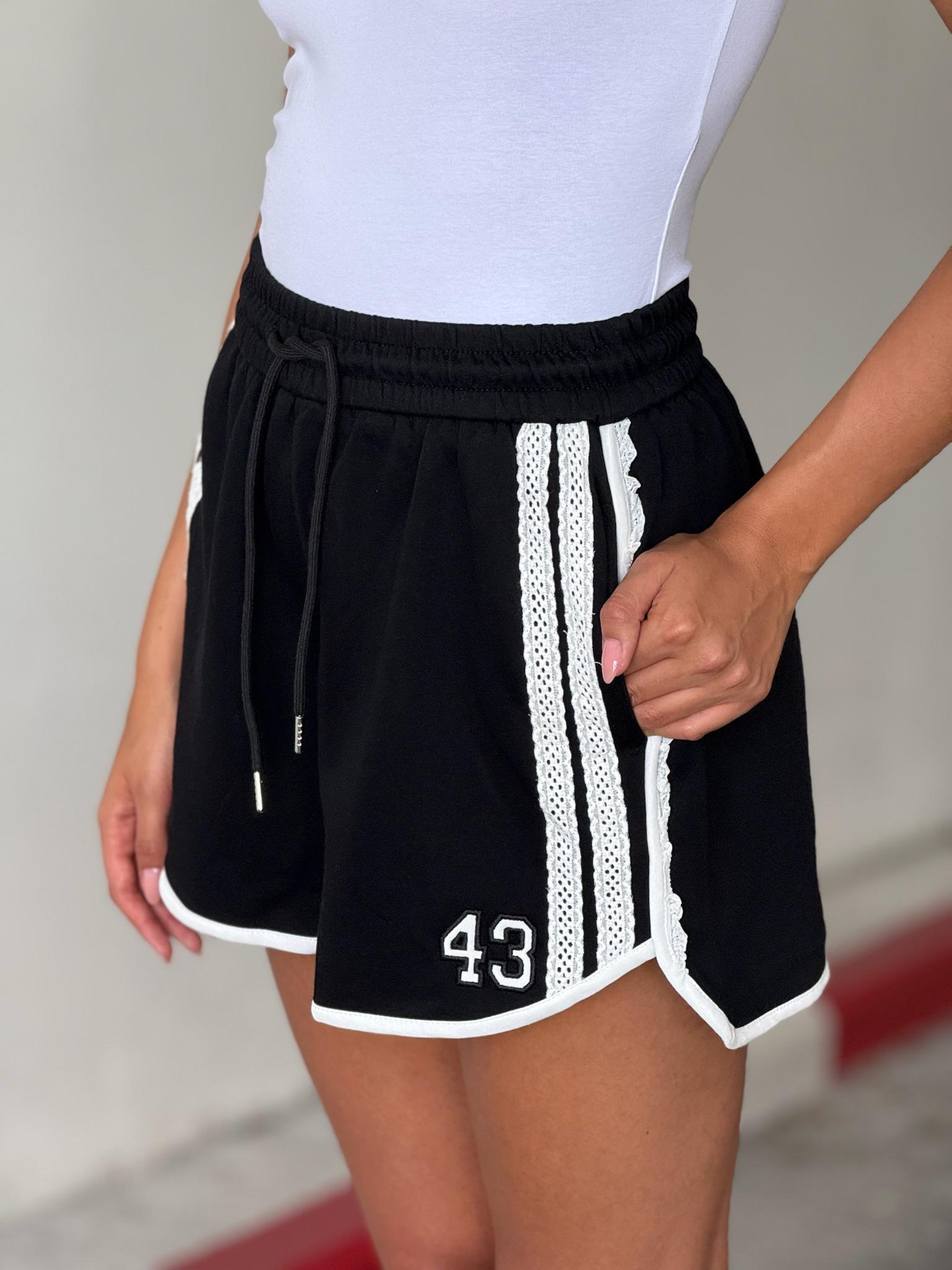 מכנס גבי שחור