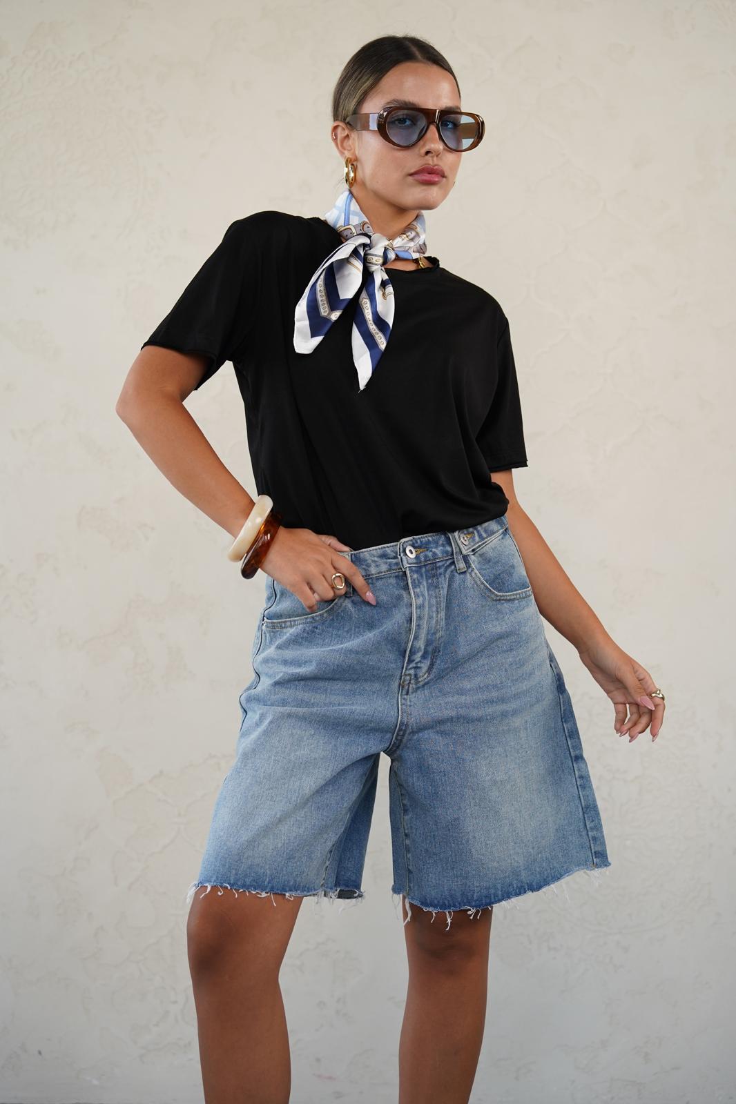 טישרט לארה שחור