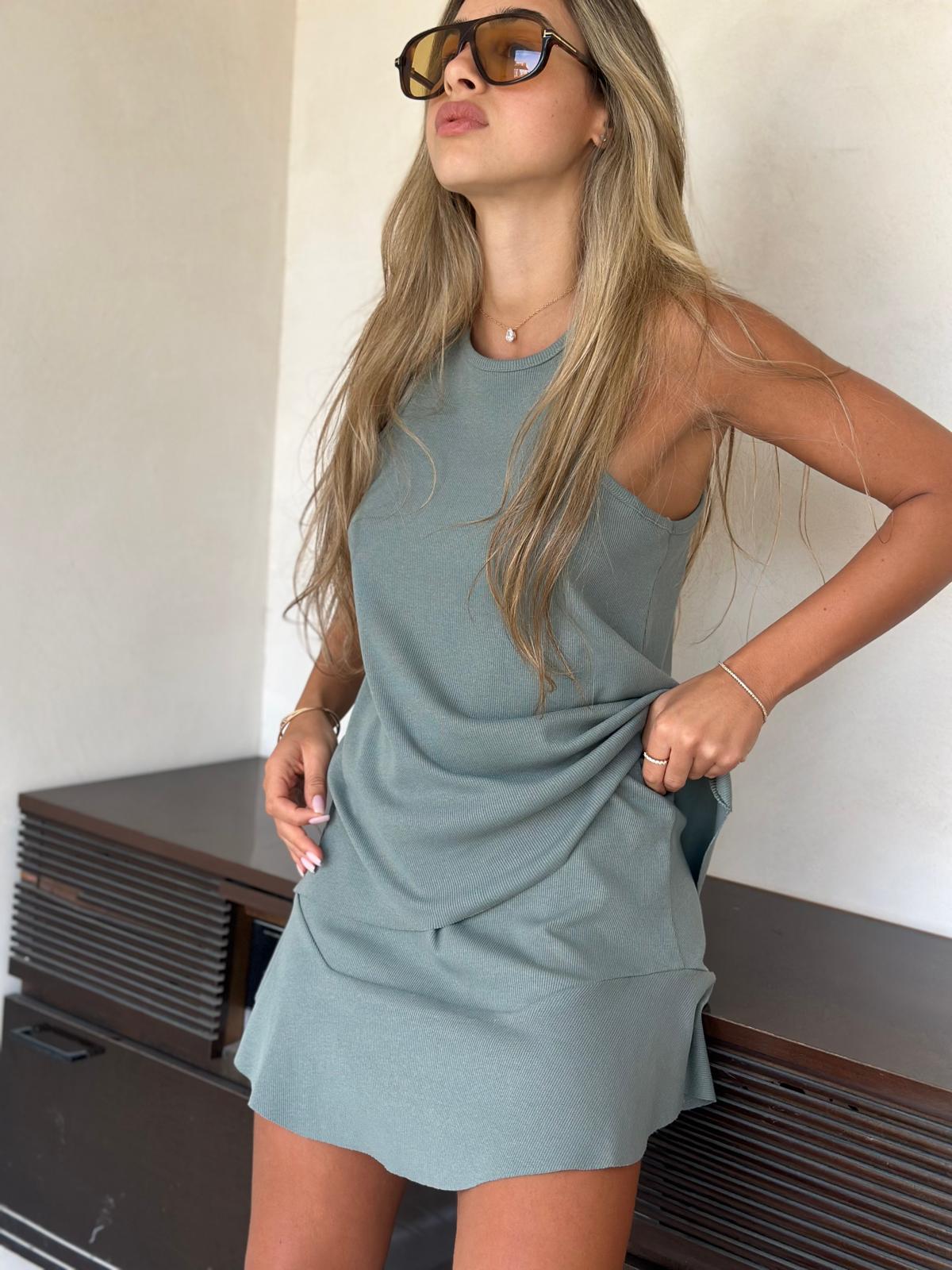 חליפת חצאית מוגלי ירוק