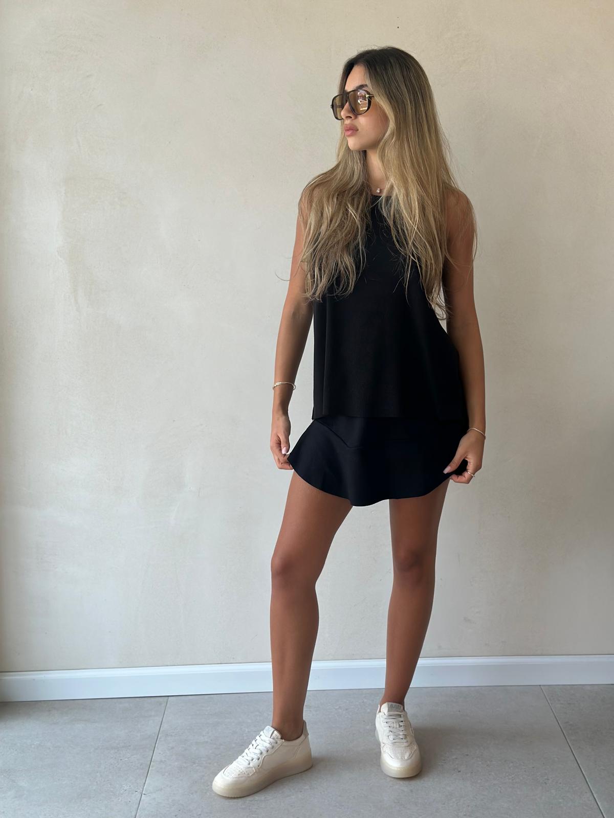 חליפת חצאית מוגלי שחור