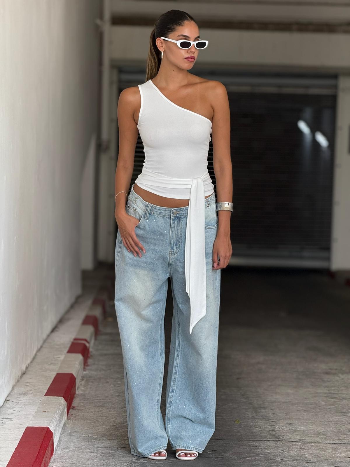 גופיית אורן לבן