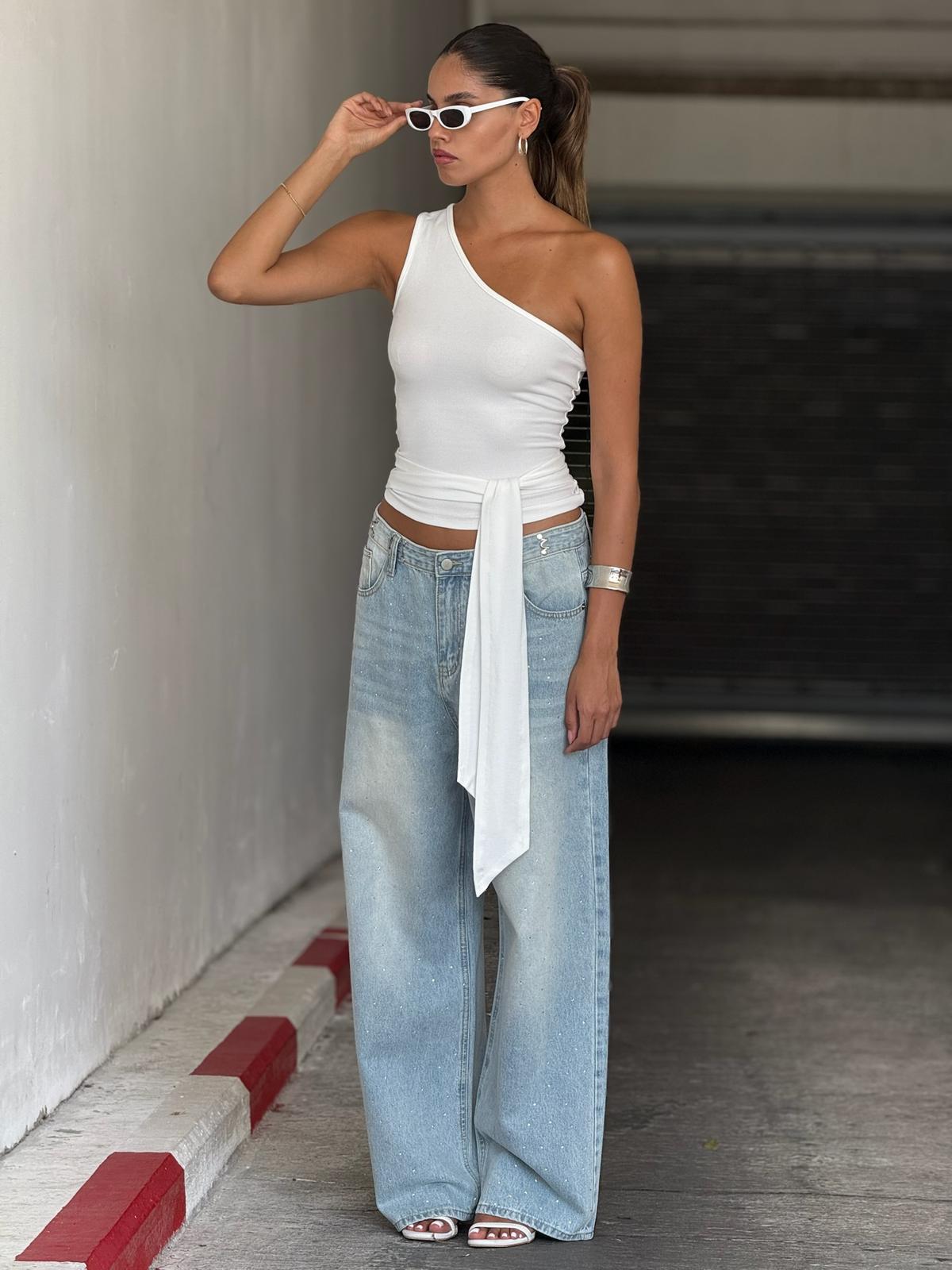 גופיית אורן לבן