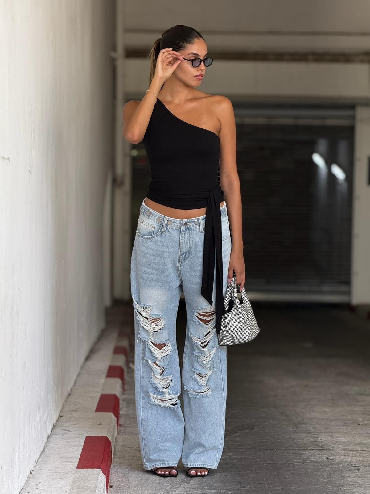 גופיית אורן שחור