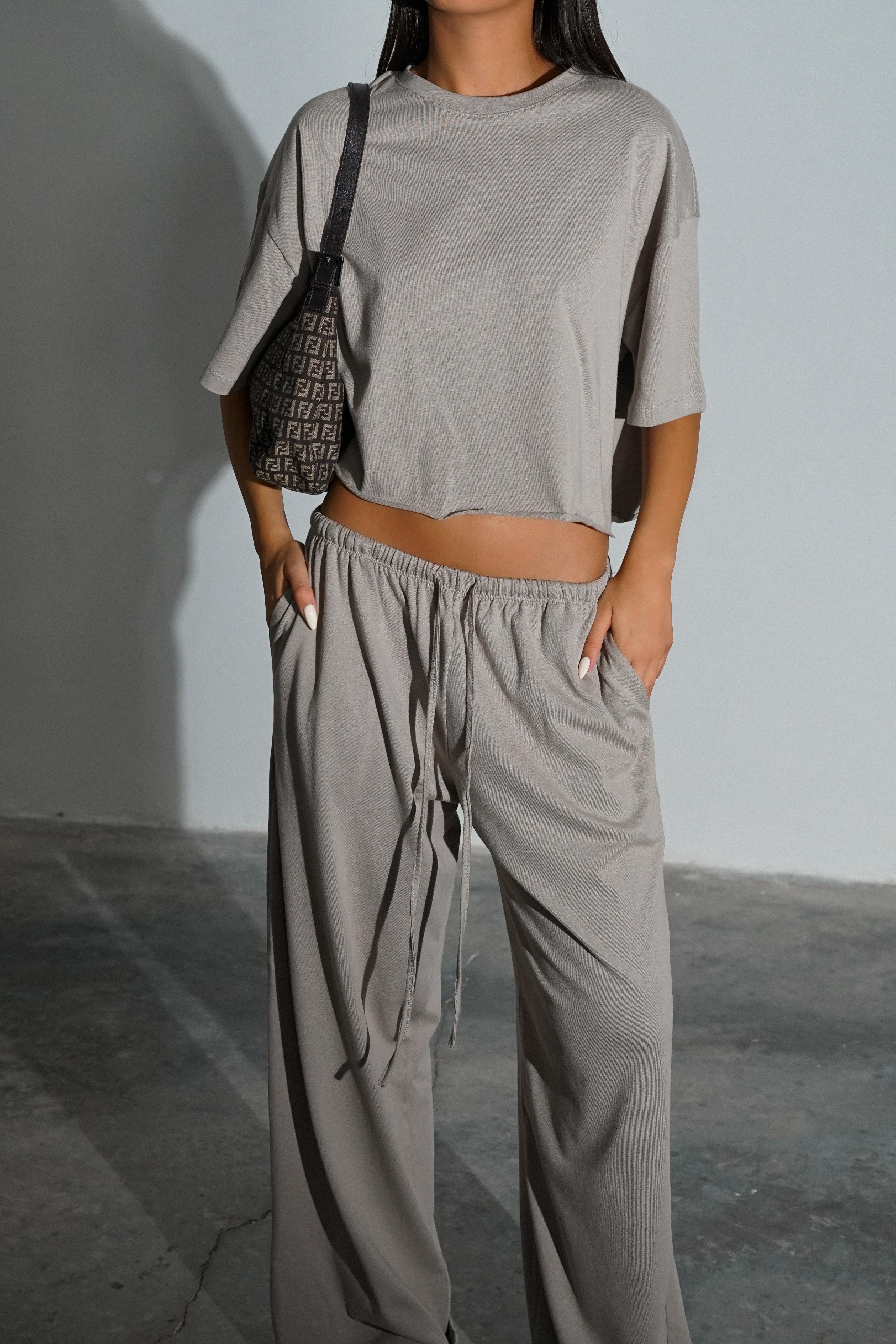 חליפת קיאנו אפור ירוק