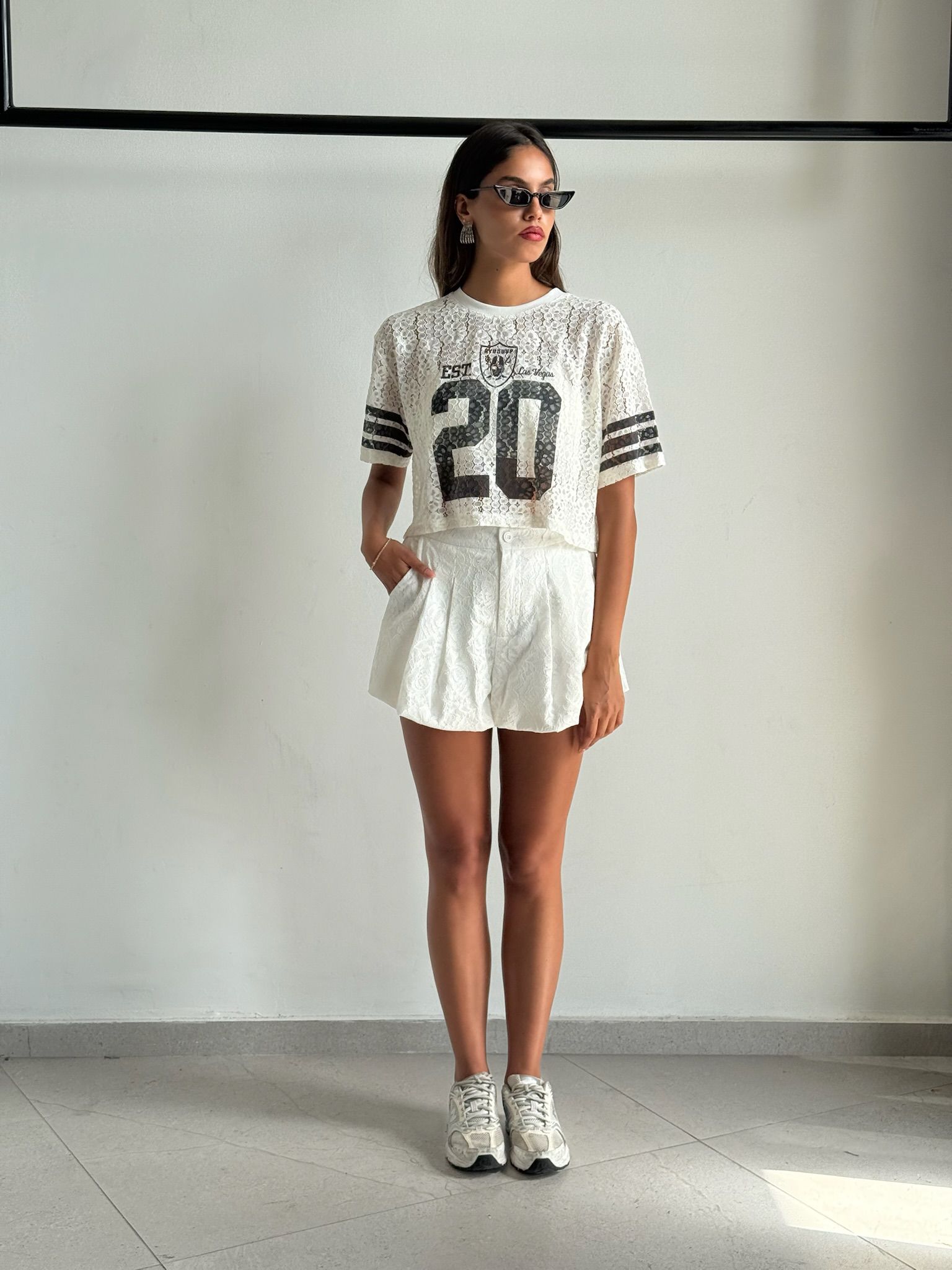 חולצת נאיה לבן