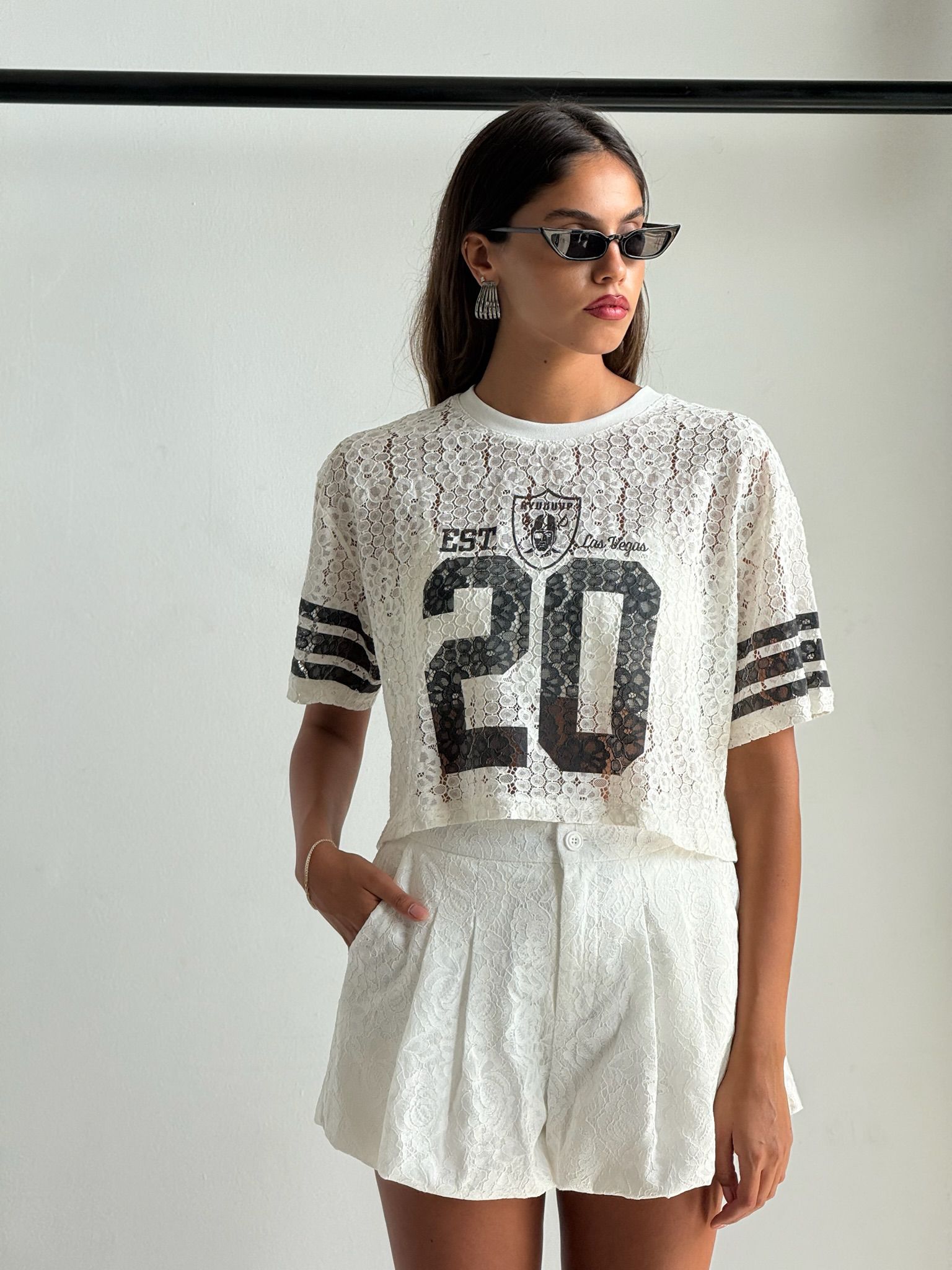 חולצת נאיה לבן