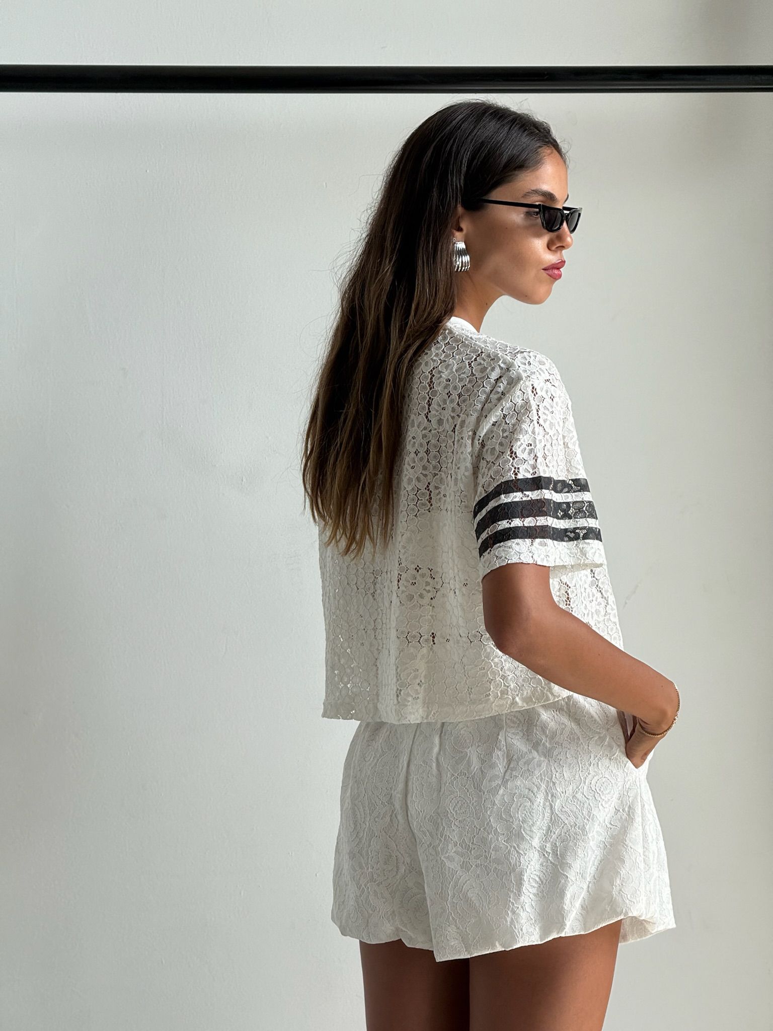 חולצת נאיה לבן