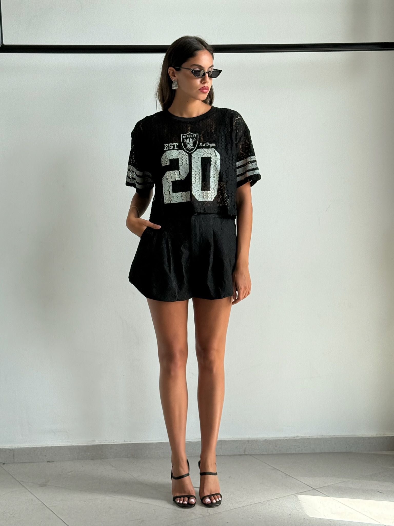 חולצת נאיה שחור