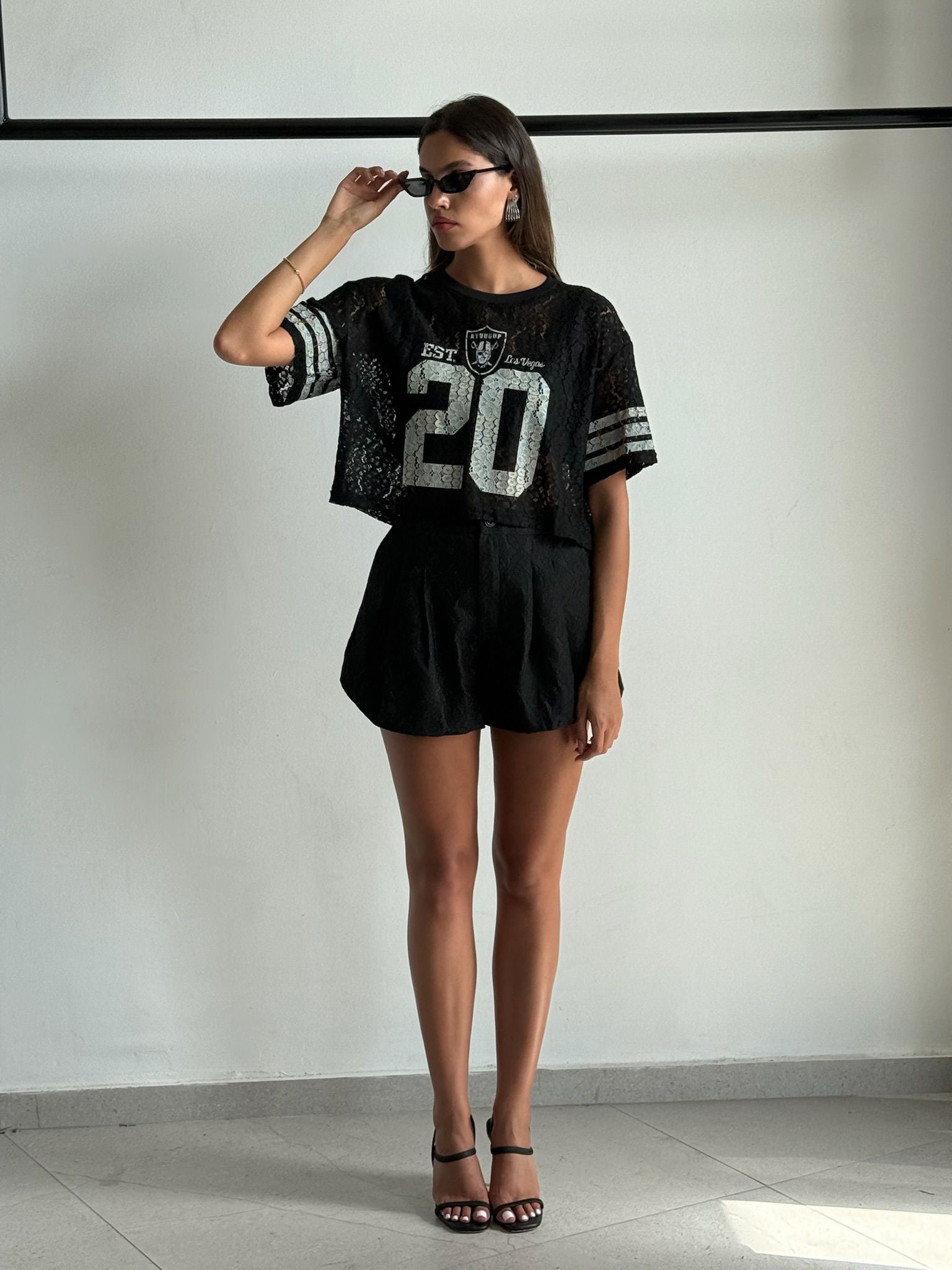 חולצת נאיה שחור