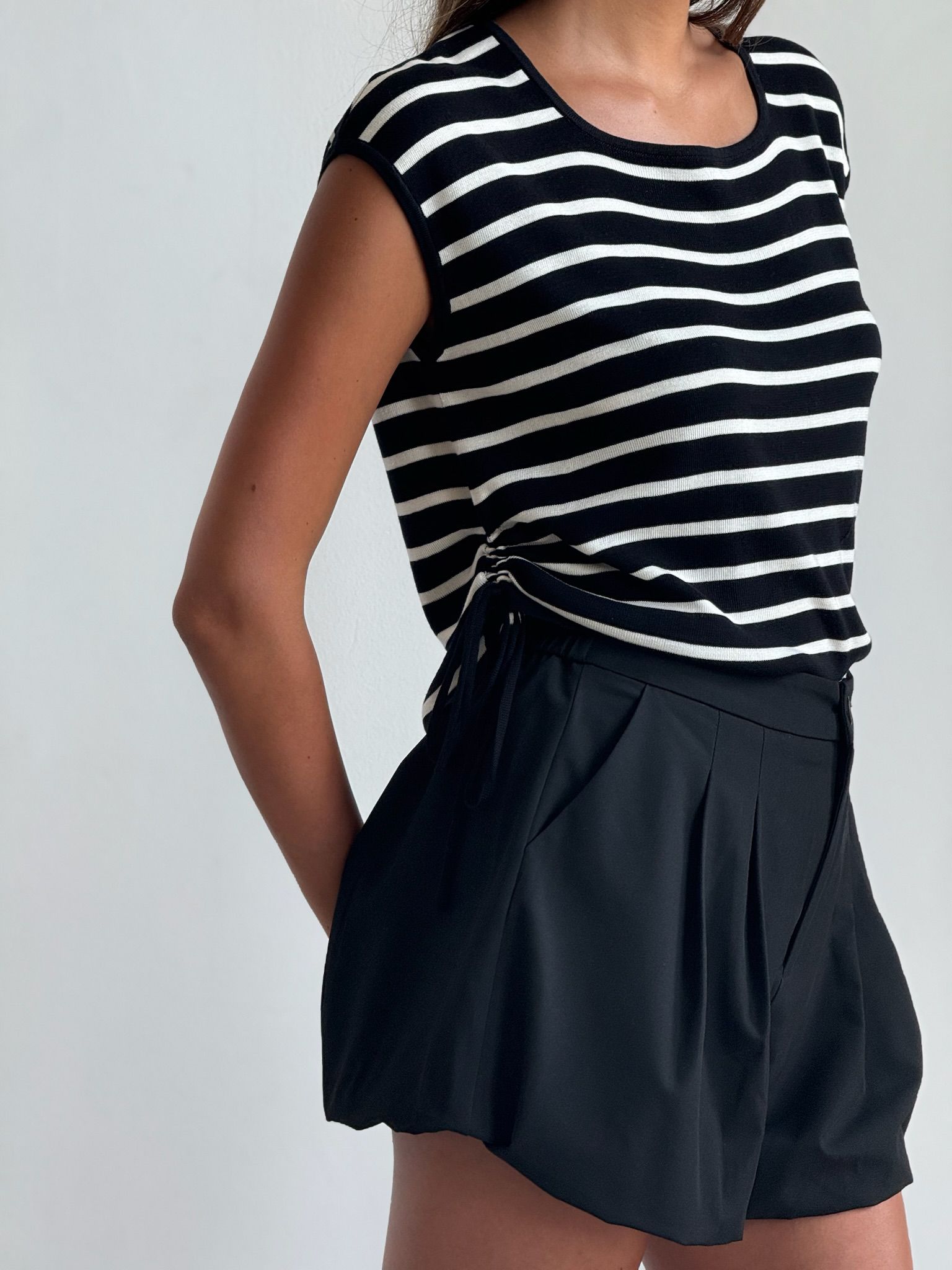 חולצת סנדי שחור