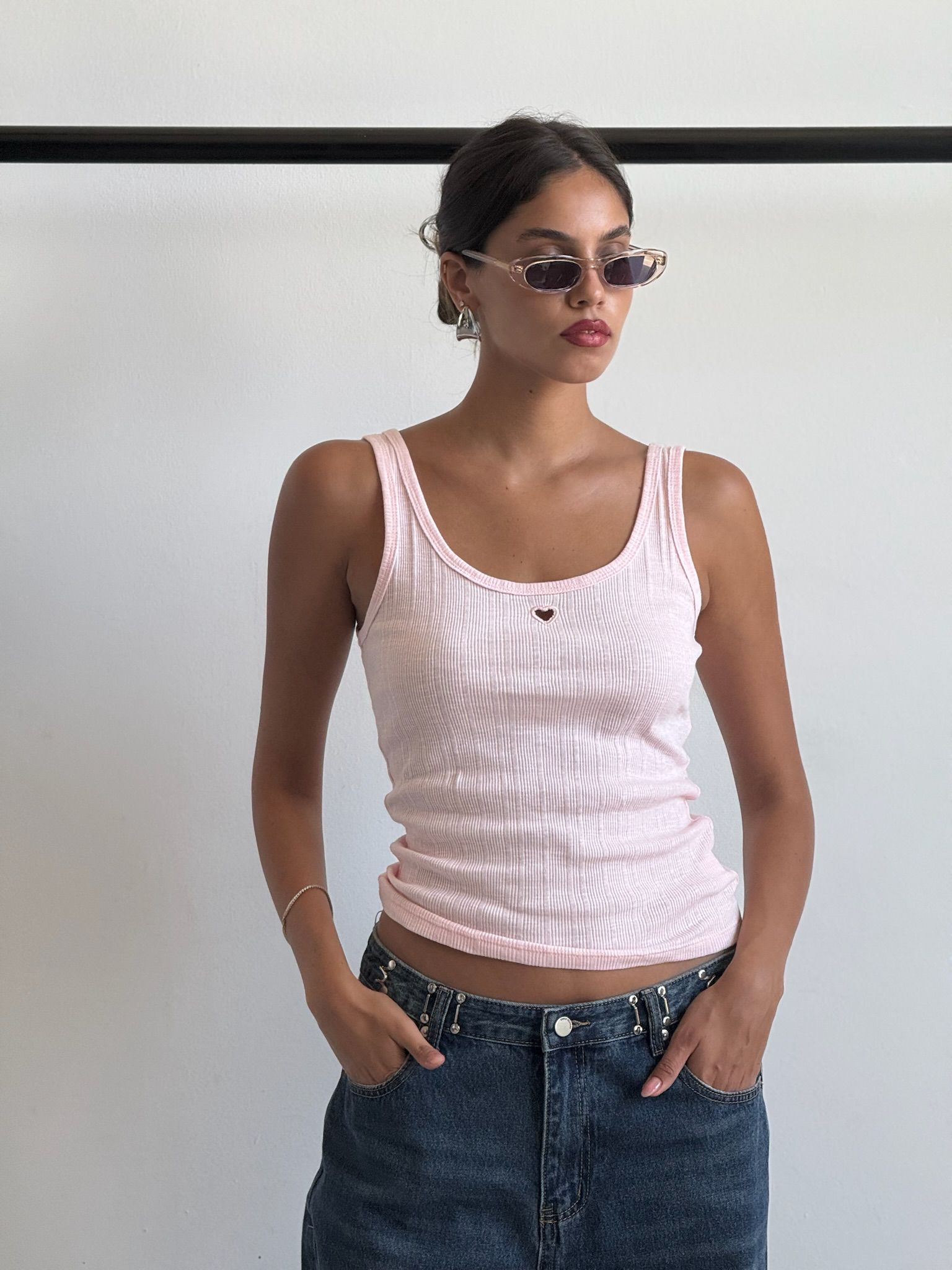 גופיית אלבי ורוד